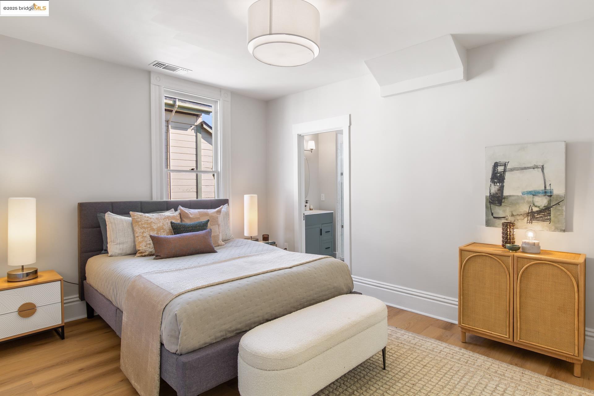 Detail Gallery Image 20 of 60 For 1023 54th St, Oakland,  CA 94608 - – Beds | – Baths