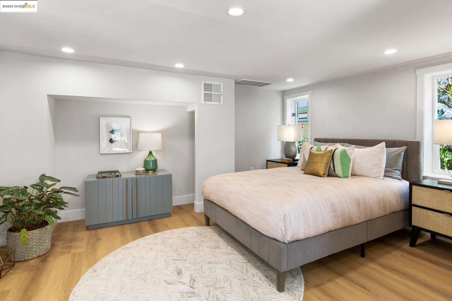 Detail Gallery Image 37 of 60 For 1023 54th St, Oakland,  CA 94608 - – Beds | – Baths