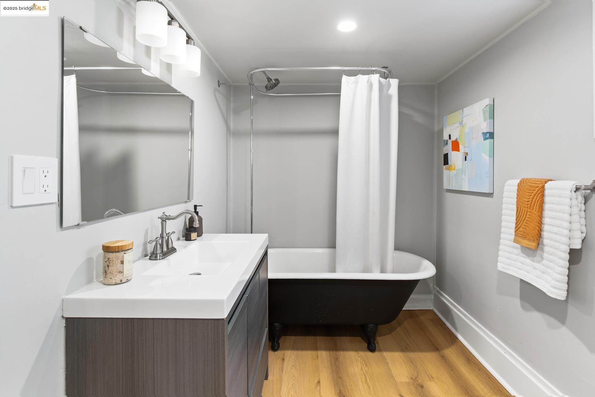 Detail Gallery Image 48 of 60 For 1023 54th St, Oakland,  CA 94608 - – Beds | – Baths