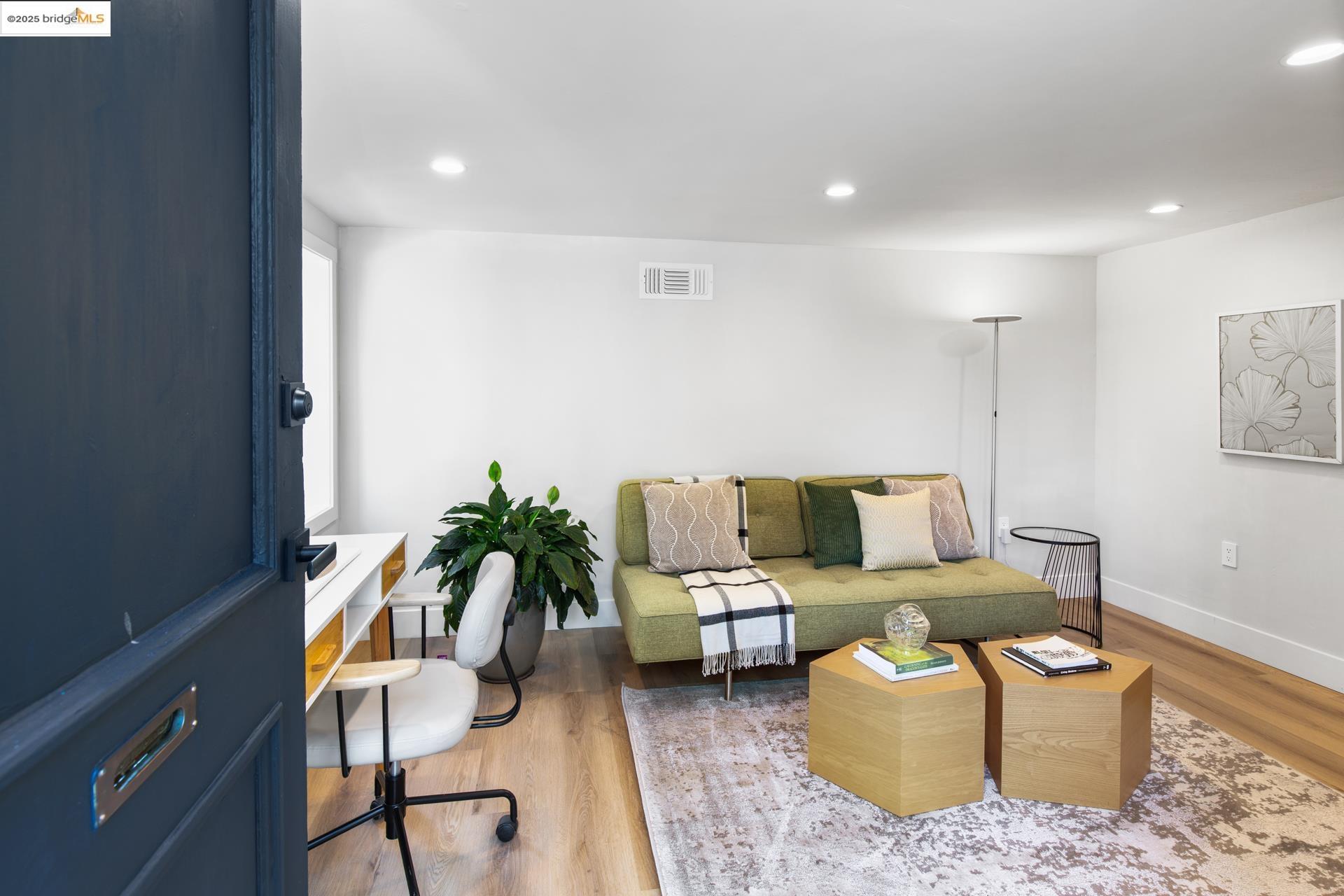 Detail Gallery Image 51 of 60 For 1023 54th St, Oakland,  CA 94608 - – Beds | – Baths