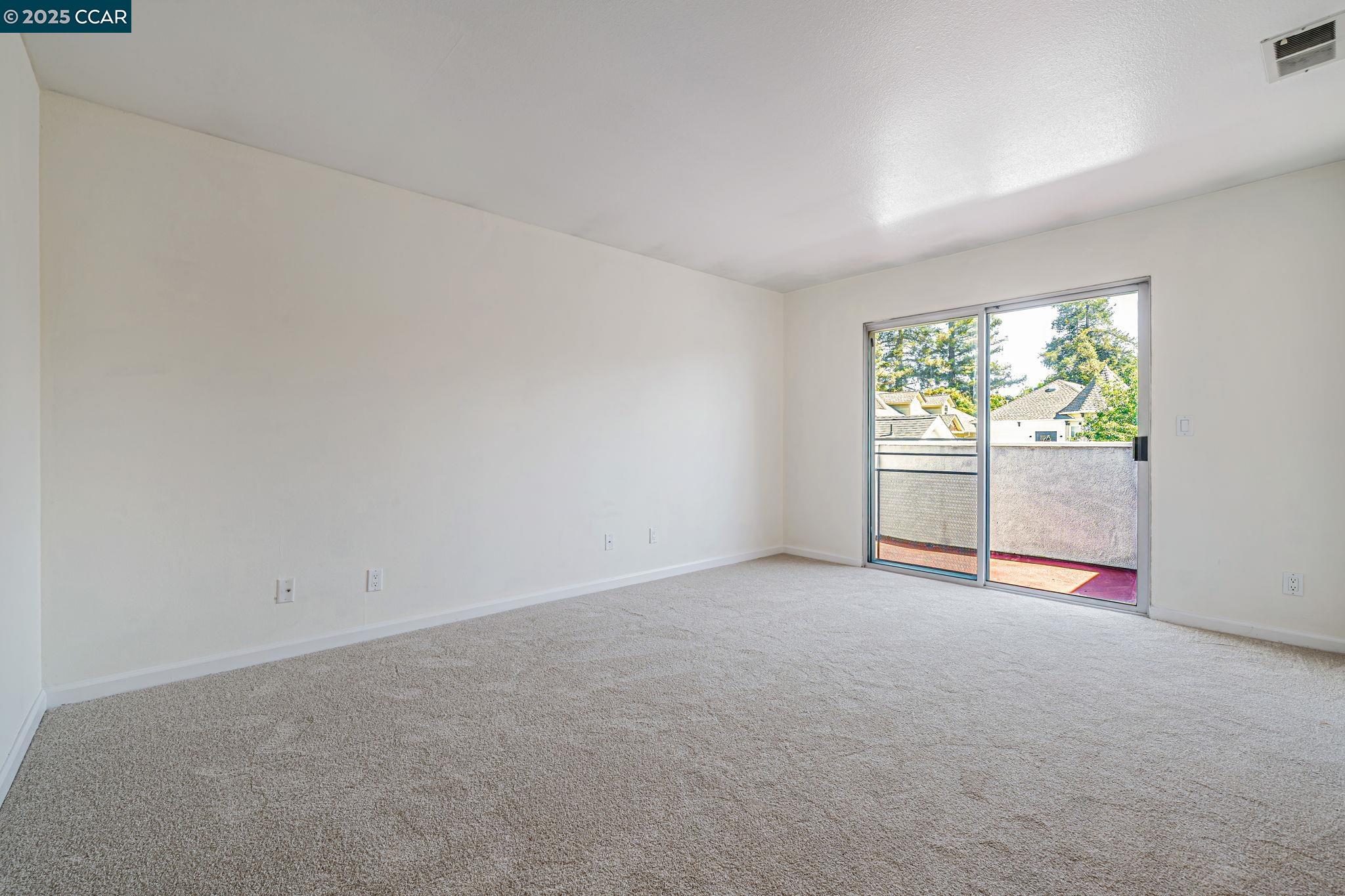 Detail Gallery Image 13 of 41 For 68 Peters Ave #6,  Pleasanton,  CA 94566 - 1 Beds | 1 Baths