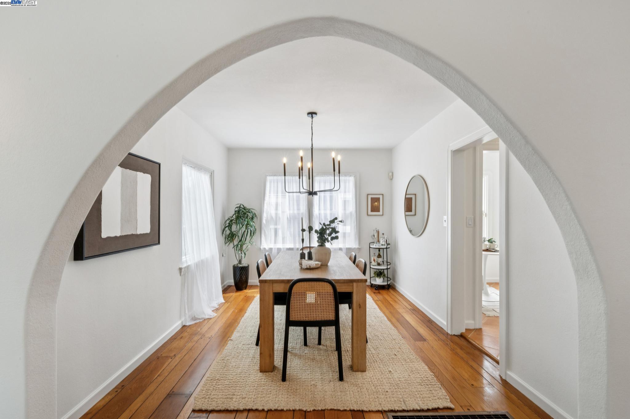 Detail Gallery Image 13 of 40 For 3764 35th Avenue, Oakland,  CA 94619 - 2 Beds | 1 Baths