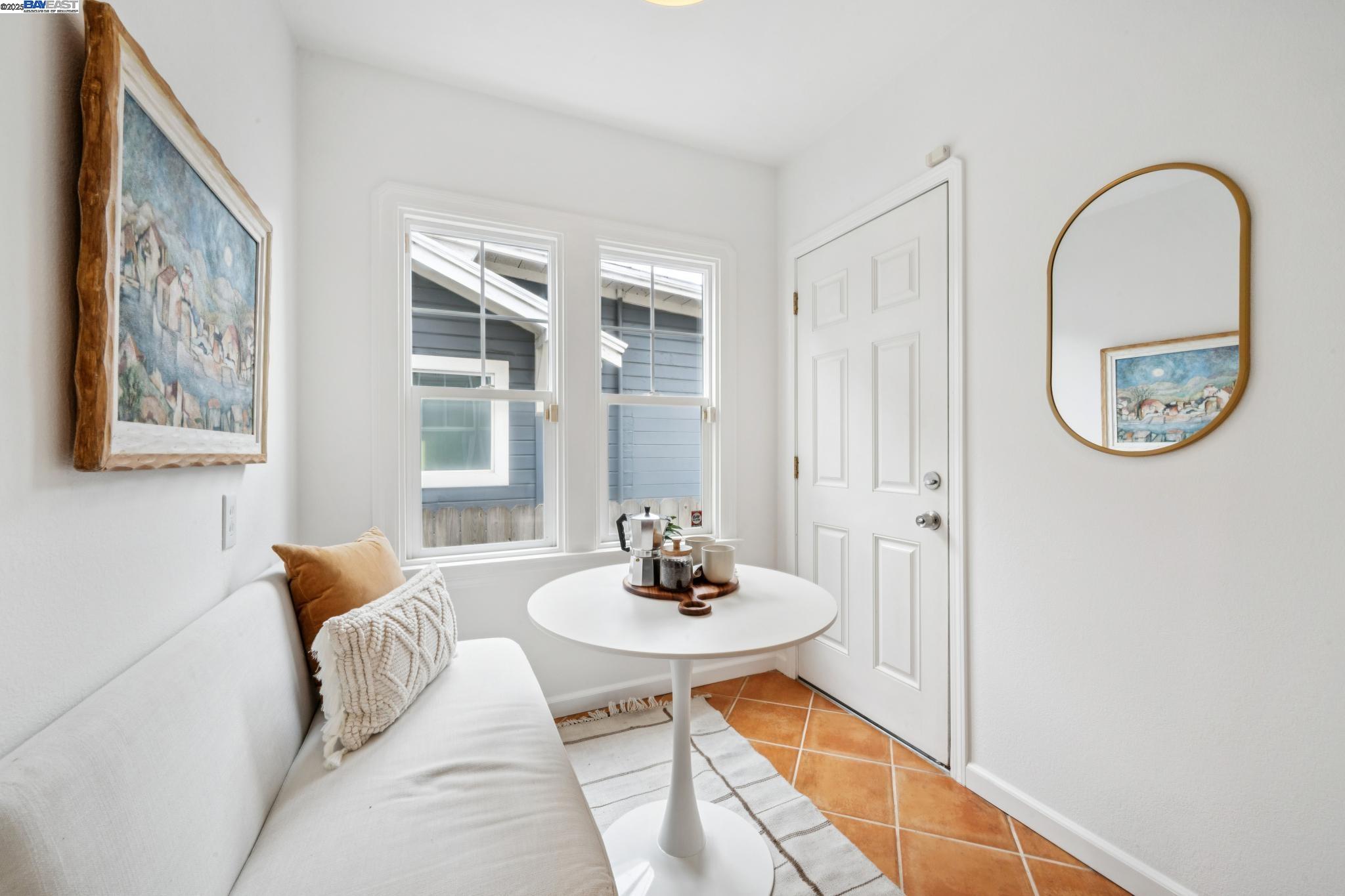 Detail Gallery Image 21 of 40 For 3764 35th Avenue, Oakland,  CA 94619 - 2 Beds | 1 Baths