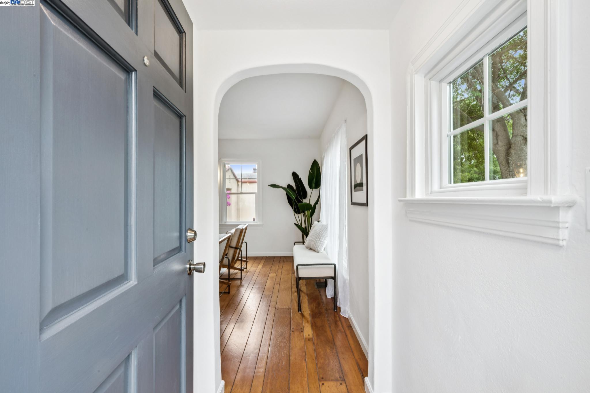 Detail Gallery Image 5 of 40 For 3764 35th Avenue, Oakland,  CA 94619 - 2 Beds | 1 Baths