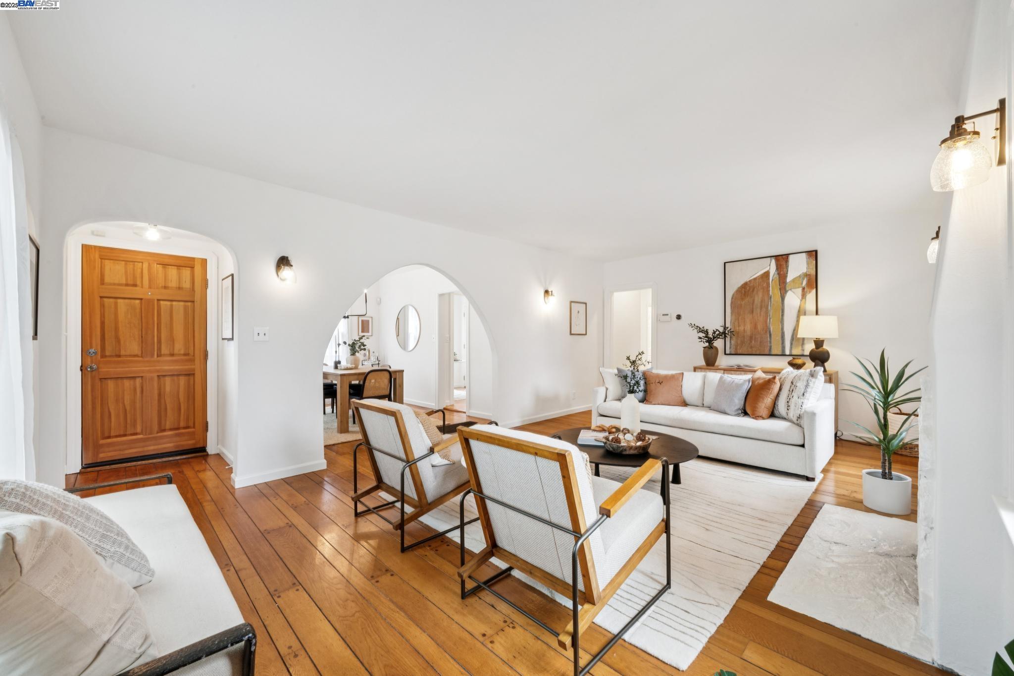 Detail Gallery Image 6 of 40 For 3764 35th Avenue, Oakland,  CA 94619 - 2 Beds | 1 Baths