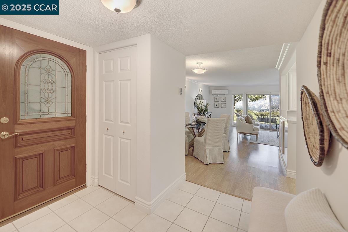 Detail Gallery Image 24 of 58 For 2001 Skycrest Dr #4,  Walnut Creek,  CA 94595 - 3 Beds | 2/1 Baths