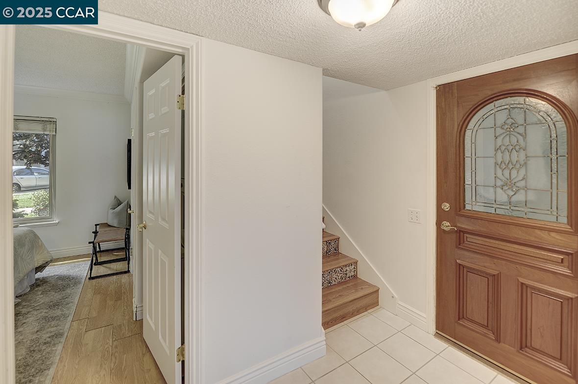 Detail Gallery Image 25 of 58 For 2001 Skycrest Dr #4,  Walnut Creek,  CA 94595 - 3 Beds | 2/1 Baths