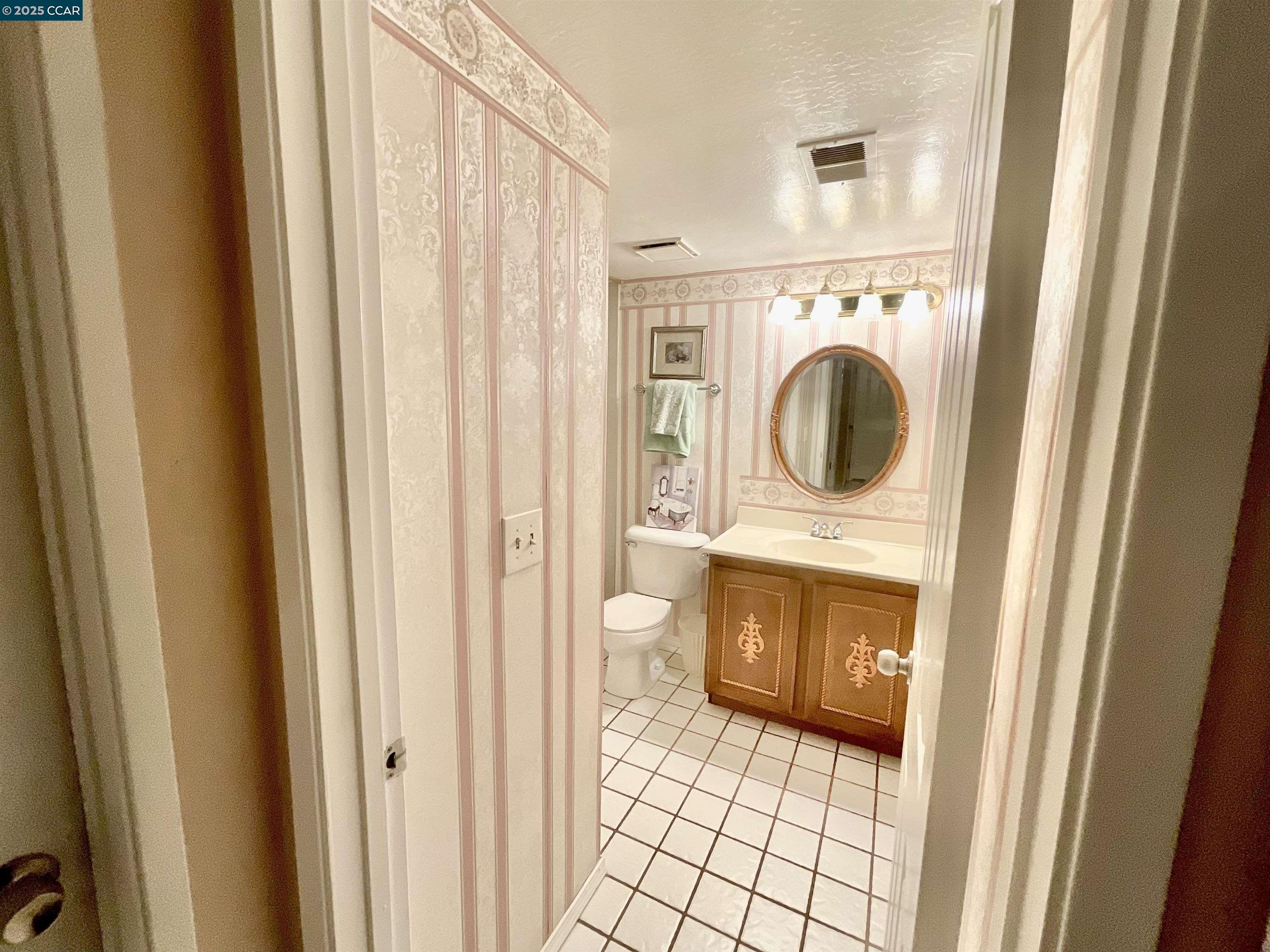 Detail Gallery Image 28 of 60 For 403 Gerald Court, Benicia,  CA 94510 - 4 Beds | 3 Baths