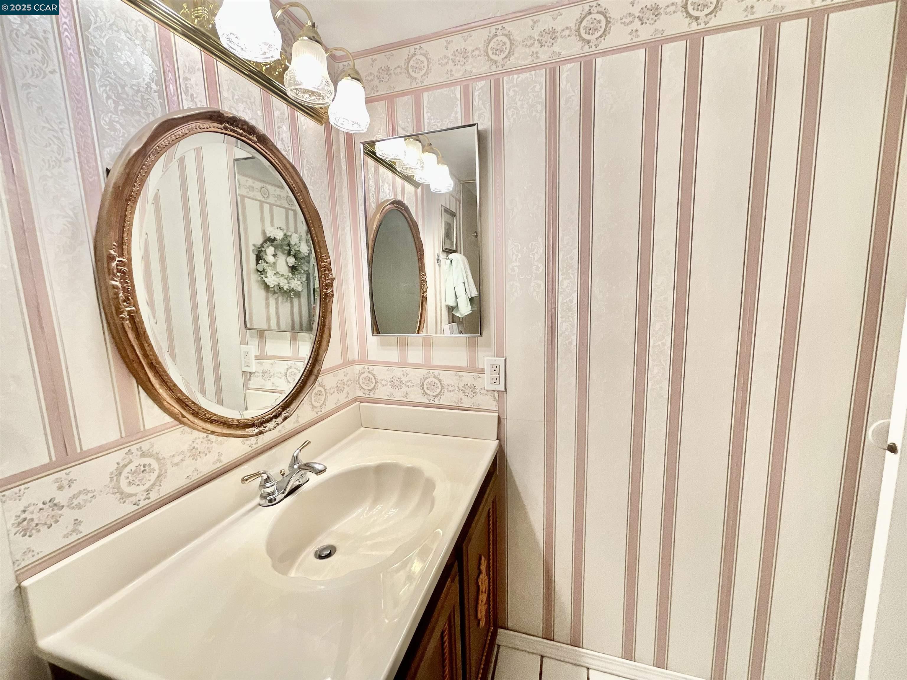 Detail Gallery Image 30 of 60 For 403 Gerald Court, Benicia,  CA 94510 - 4 Beds | 3 Baths