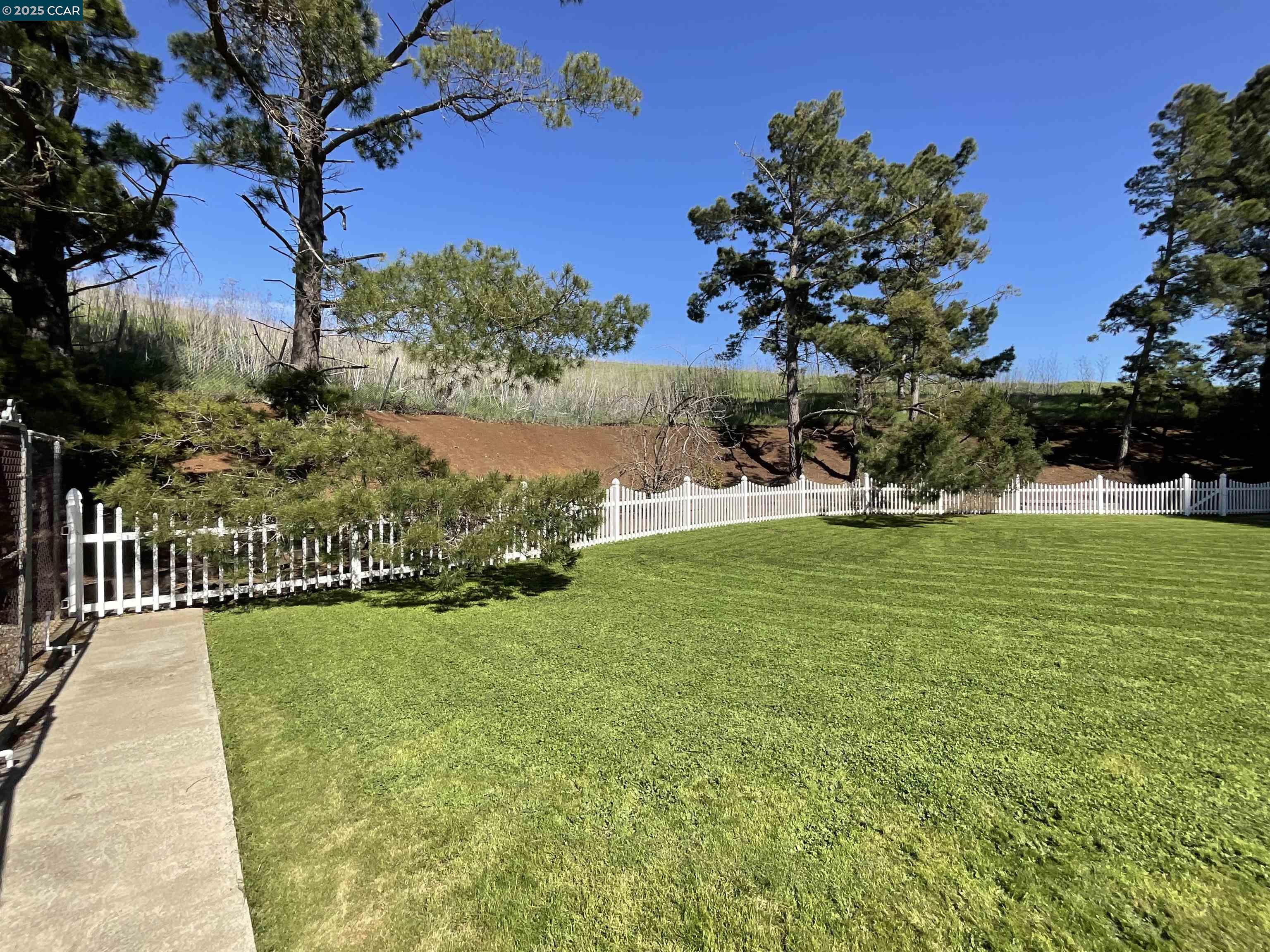 Detail Gallery Image 57 of 60 For 403 Gerald Court, Benicia,  CA 94510 - 4 Beds | 3 Baths