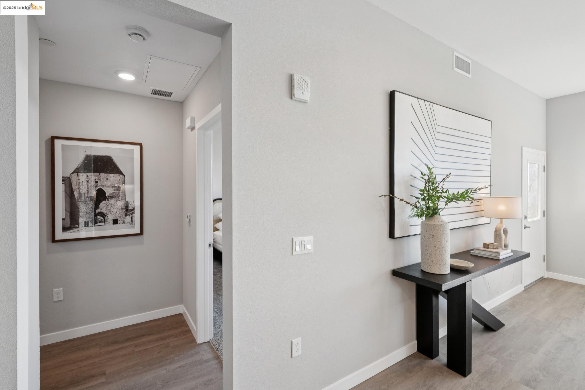 Detail Gallery Image 13 of 26 For 2400 Adeline St #405,  Oakland,  CA 94607 - 1 Beds | 1 Baths