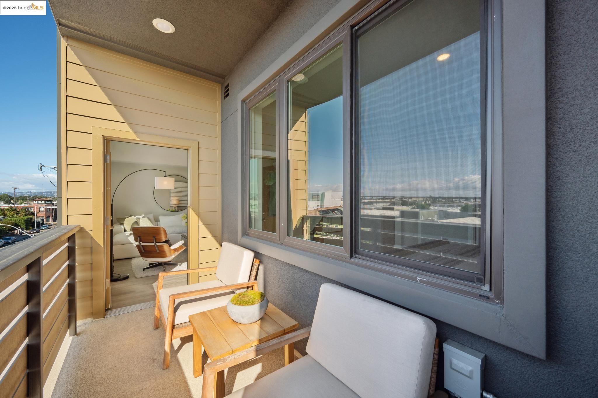 Detail Gallery Image 24 of 26 For 2400 Adeline St #405,  Oakland,  CA 94607 - 1 Beds | 1 Baths