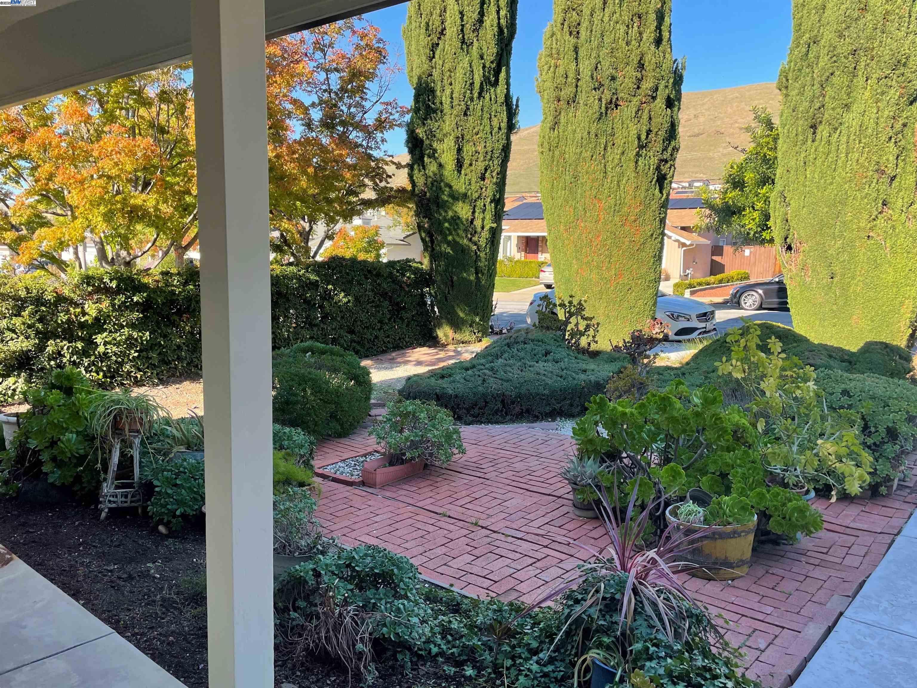 Detail Gallery Image 2 of 28 For 41997 via San Gabriel, Fremont,  CA 94539 - 4 Beds | 2/1 Baths