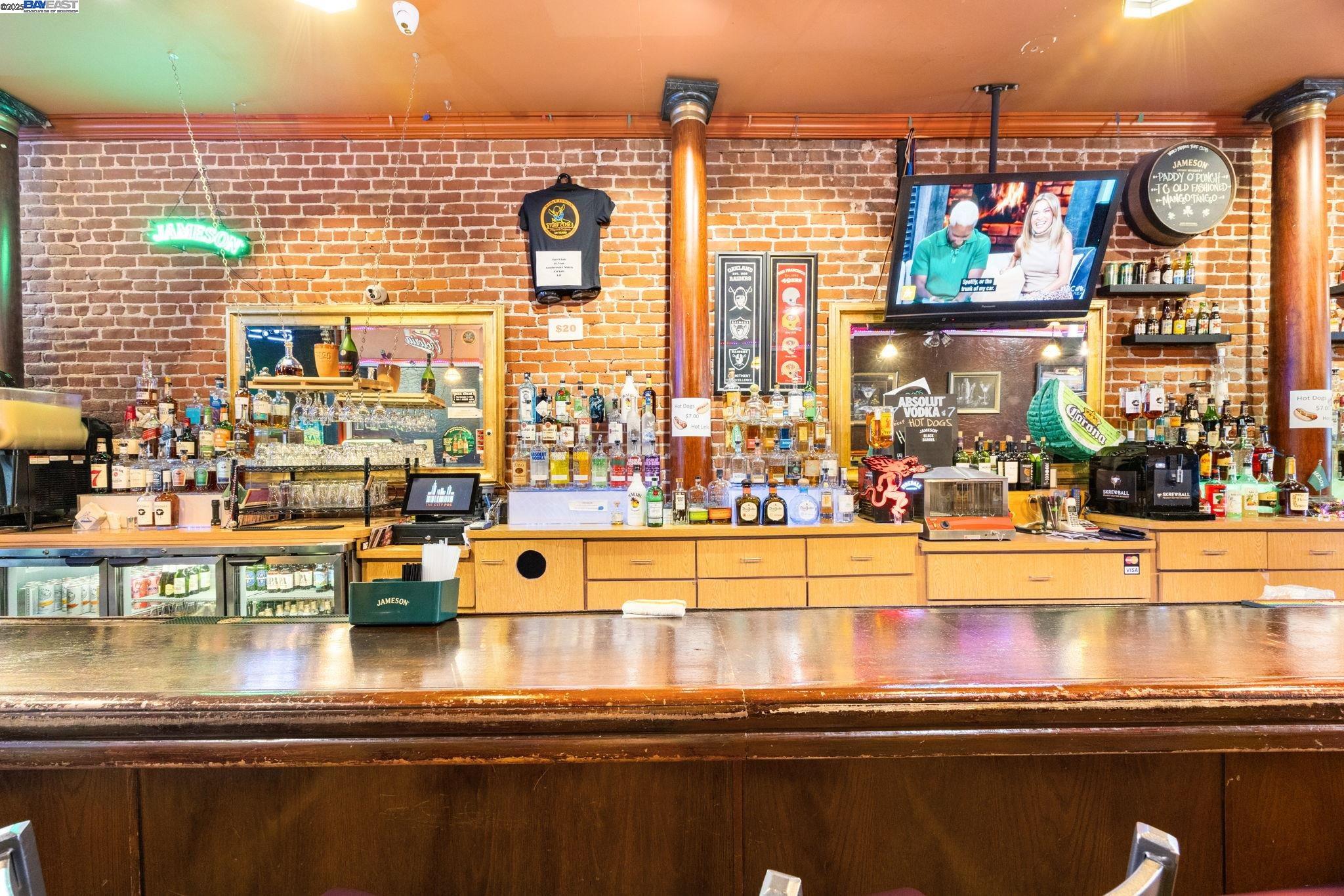 Detail Gallery Image 13 of 60 For 22519 Main St, Hayward,  CA 94541 - – Beds | – Baths