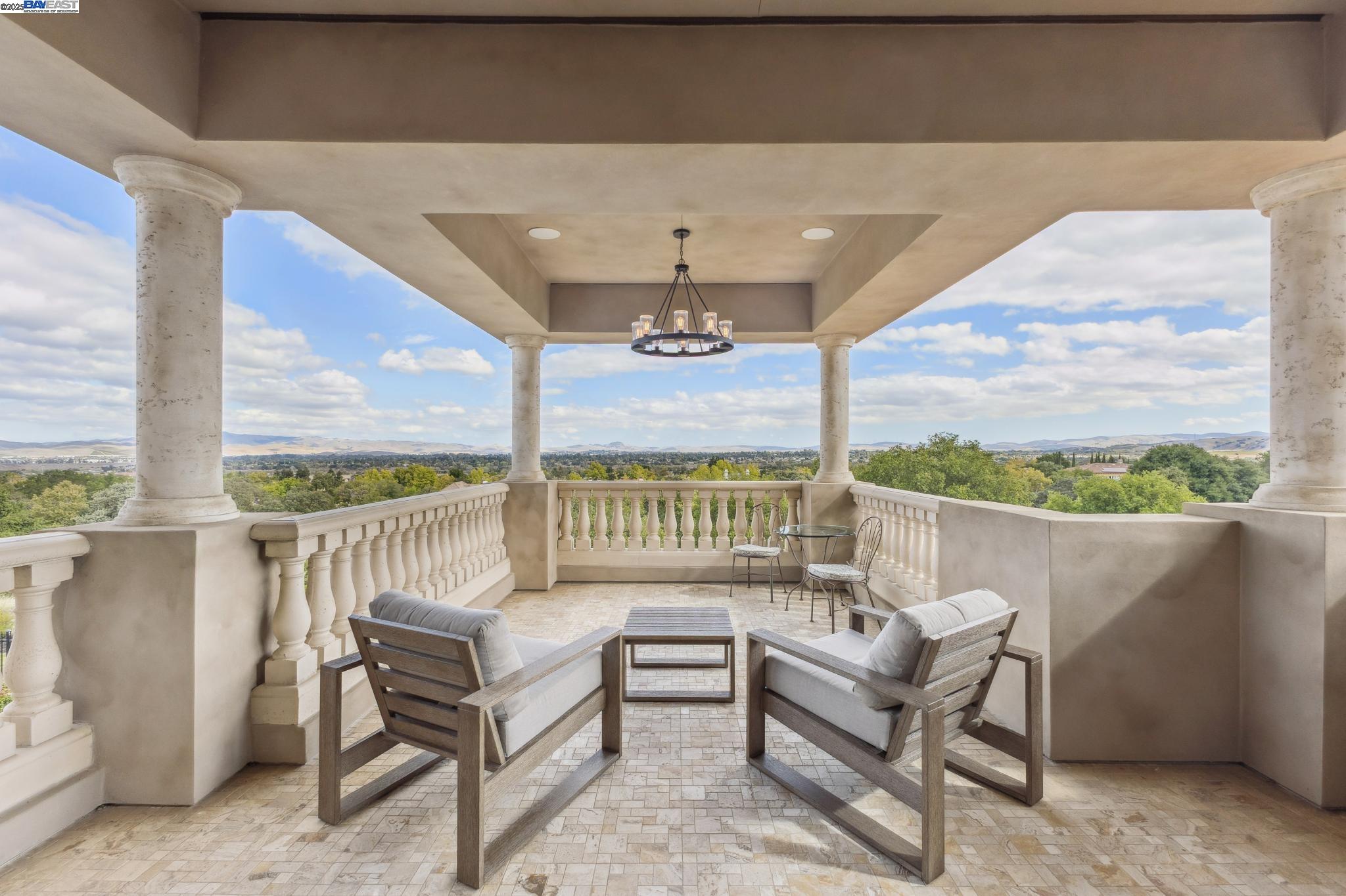 Detail Gallery Image 37 of 60 For 1889 via Di Salerno, Pleasanton,  CA 94566 - 5 Beds | 5/2 Baths