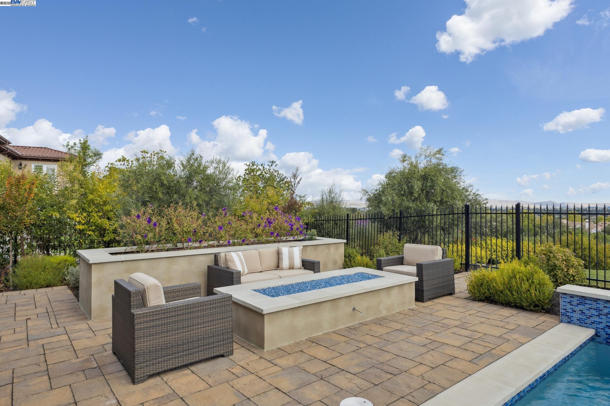 Detail Gallery Image 59 of 60 For 1889 via Di Salerno, Pleasanton,  CA 94566 - 5 Beds | 5/2 Baths