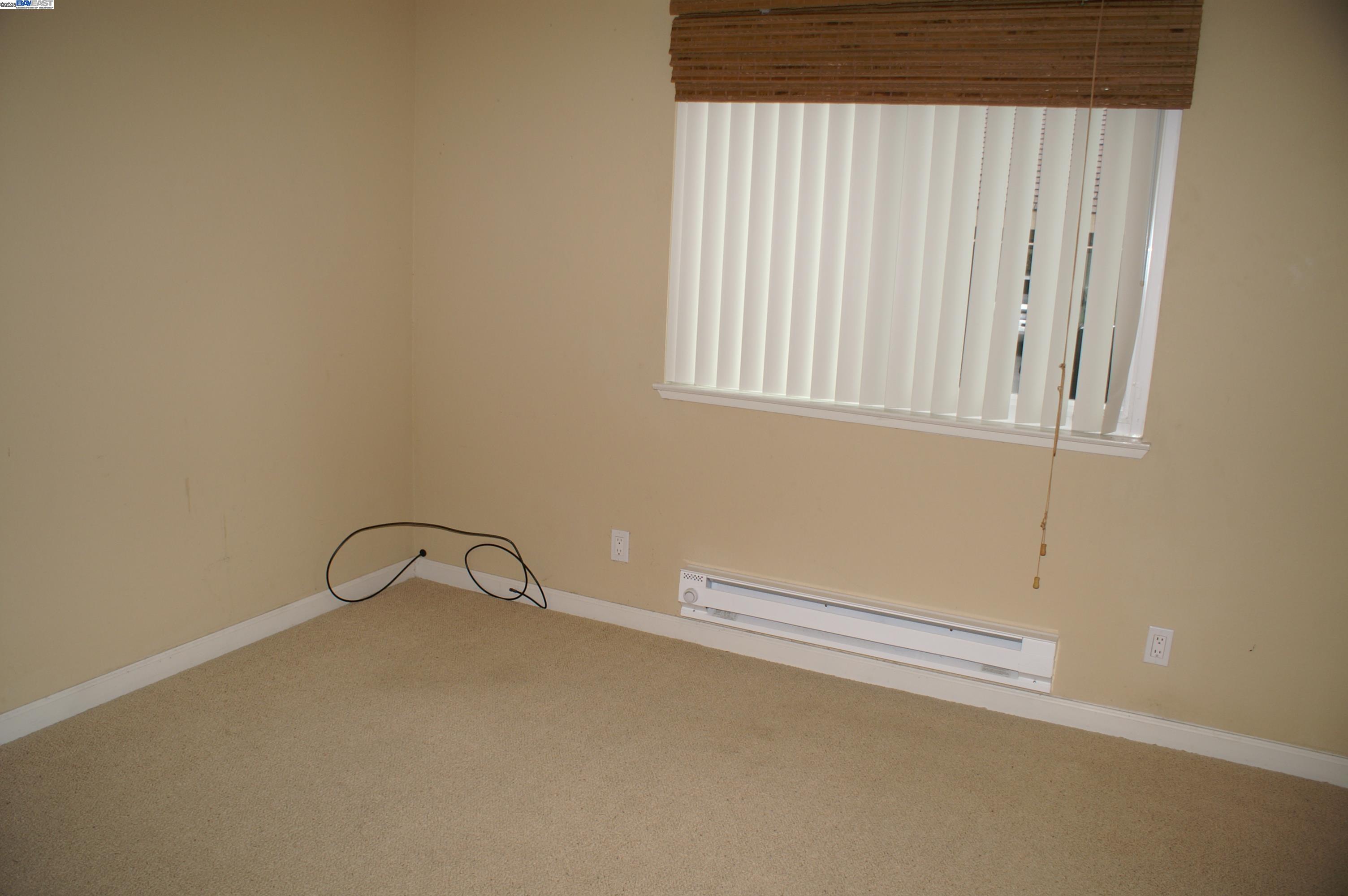 Detail Gallery Image 5 of 8 For 3300 Red Cedar Terrace, Fremont,  CA 94536 - 2 Beds | 2 Baths