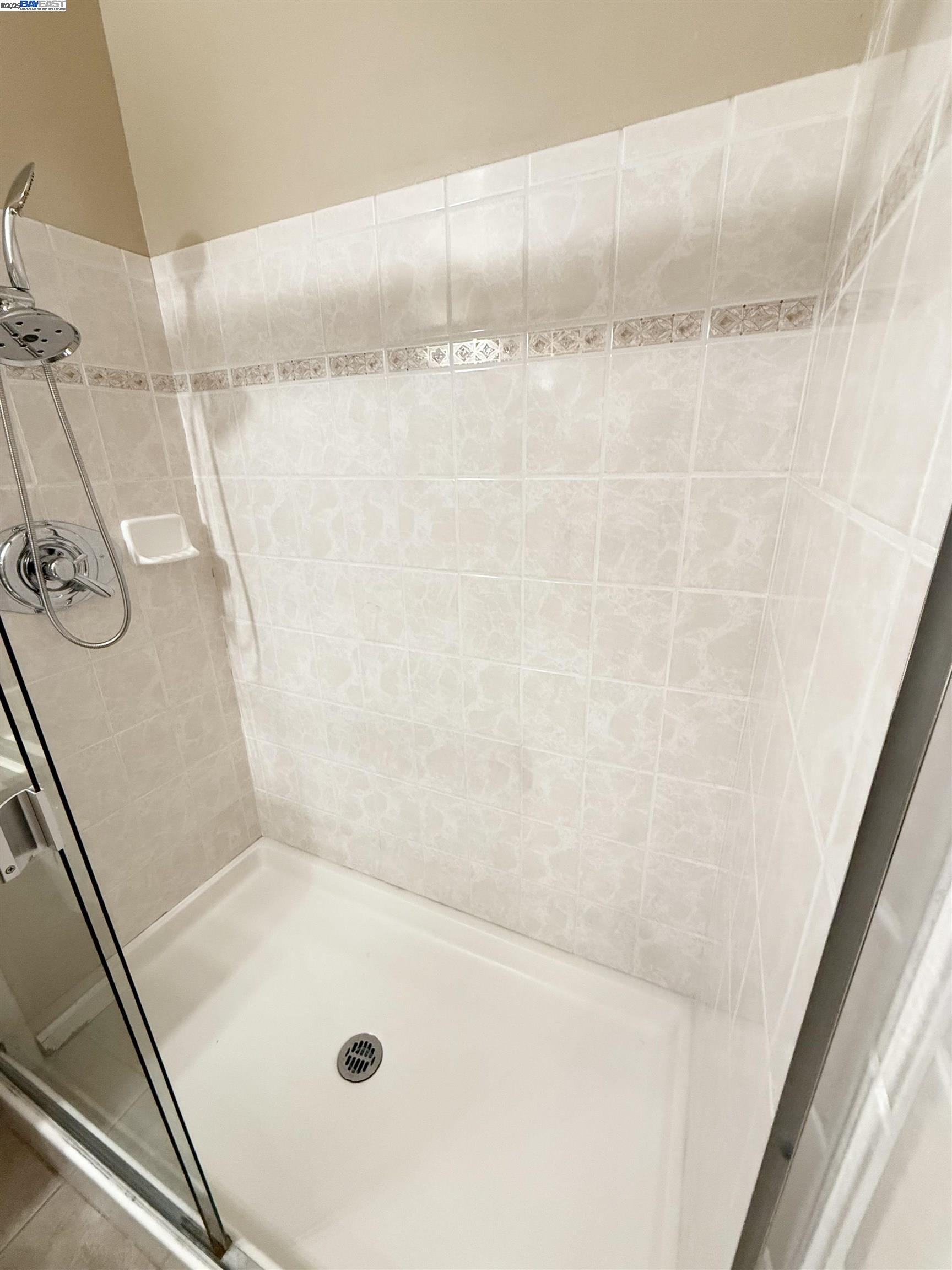 Detail Gallery Image 18 of 48 For 250 Jacaranda Dr, Hayward,  CA 94544 - 3 Beds | 2 Baths