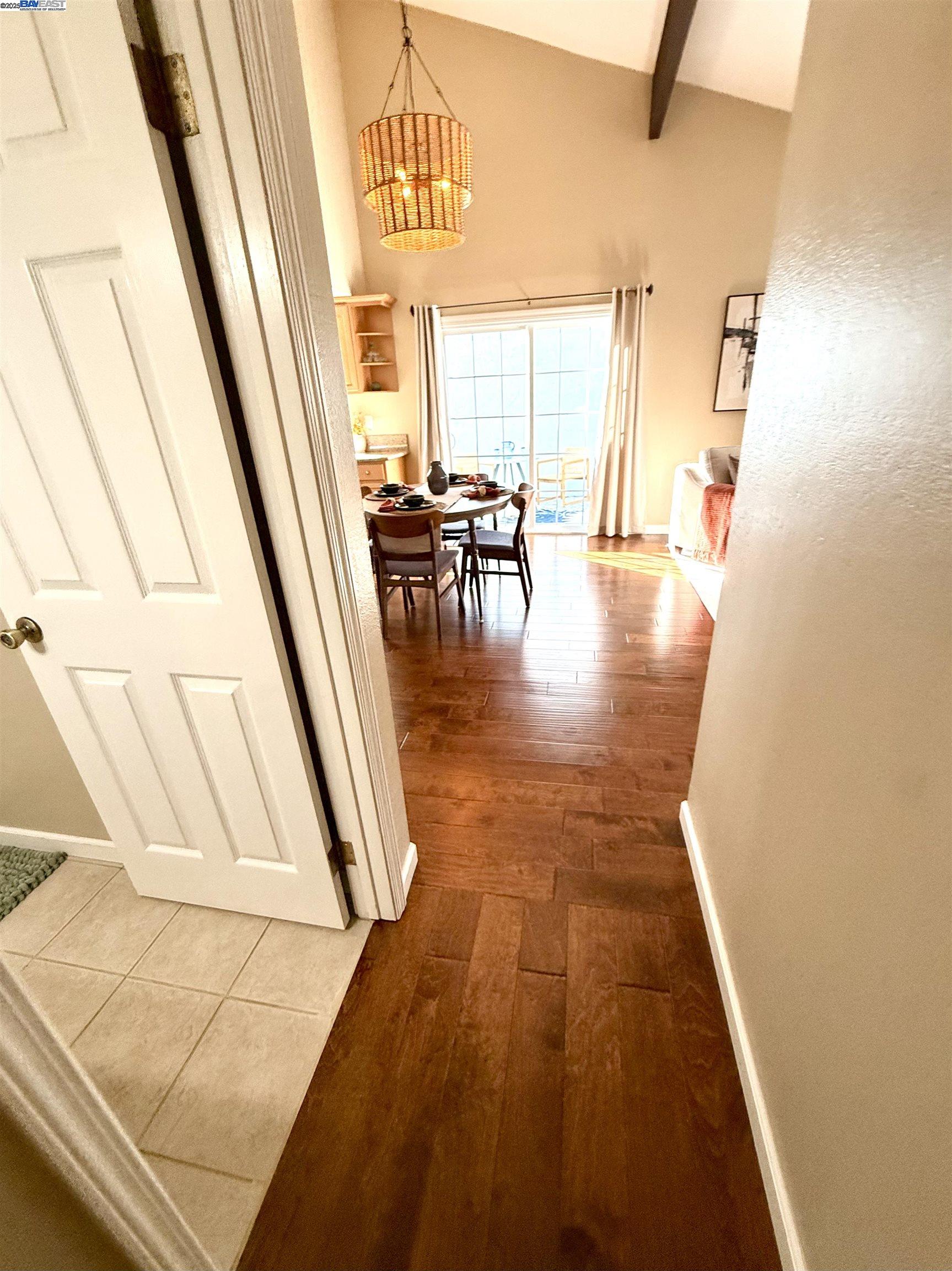 Detail Gallery Image 27 of 48 For 250 Jacaranda Dr, Hayward,  CA 94544 - 3 Beds | 2 Baths