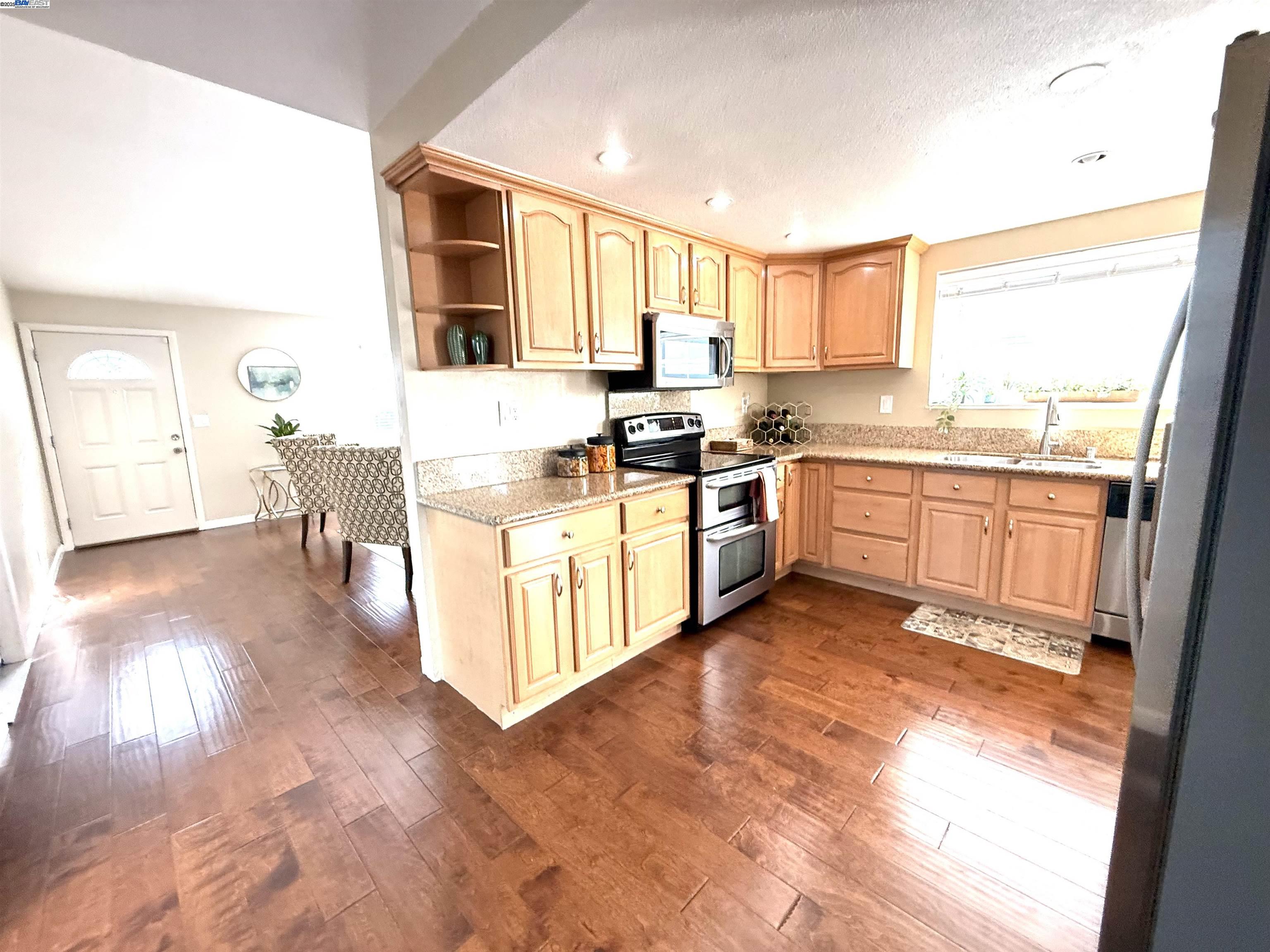 Detail Gallery Image 39 of 48 For 250 Jacaranda Dr, Hayward,  CA 94544 - 3 Beds | 2 Baths