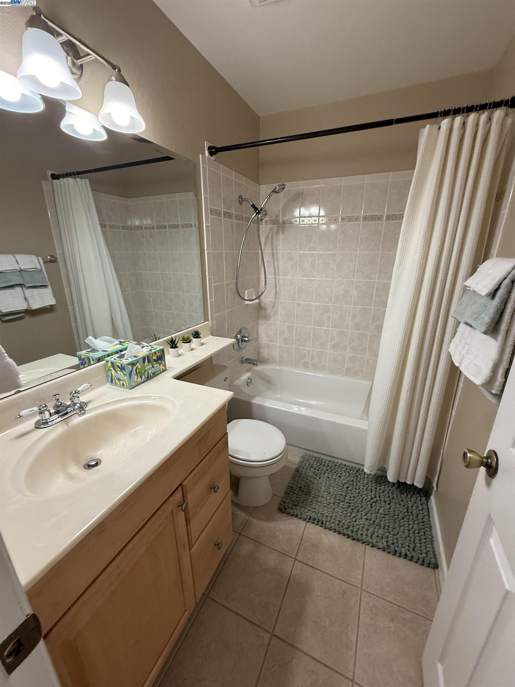 Detail Gallery Image 43 of 48 For 250 Jacaranda Dr, Hayward,  CA 94544 - 3 Beds | 2 Baths