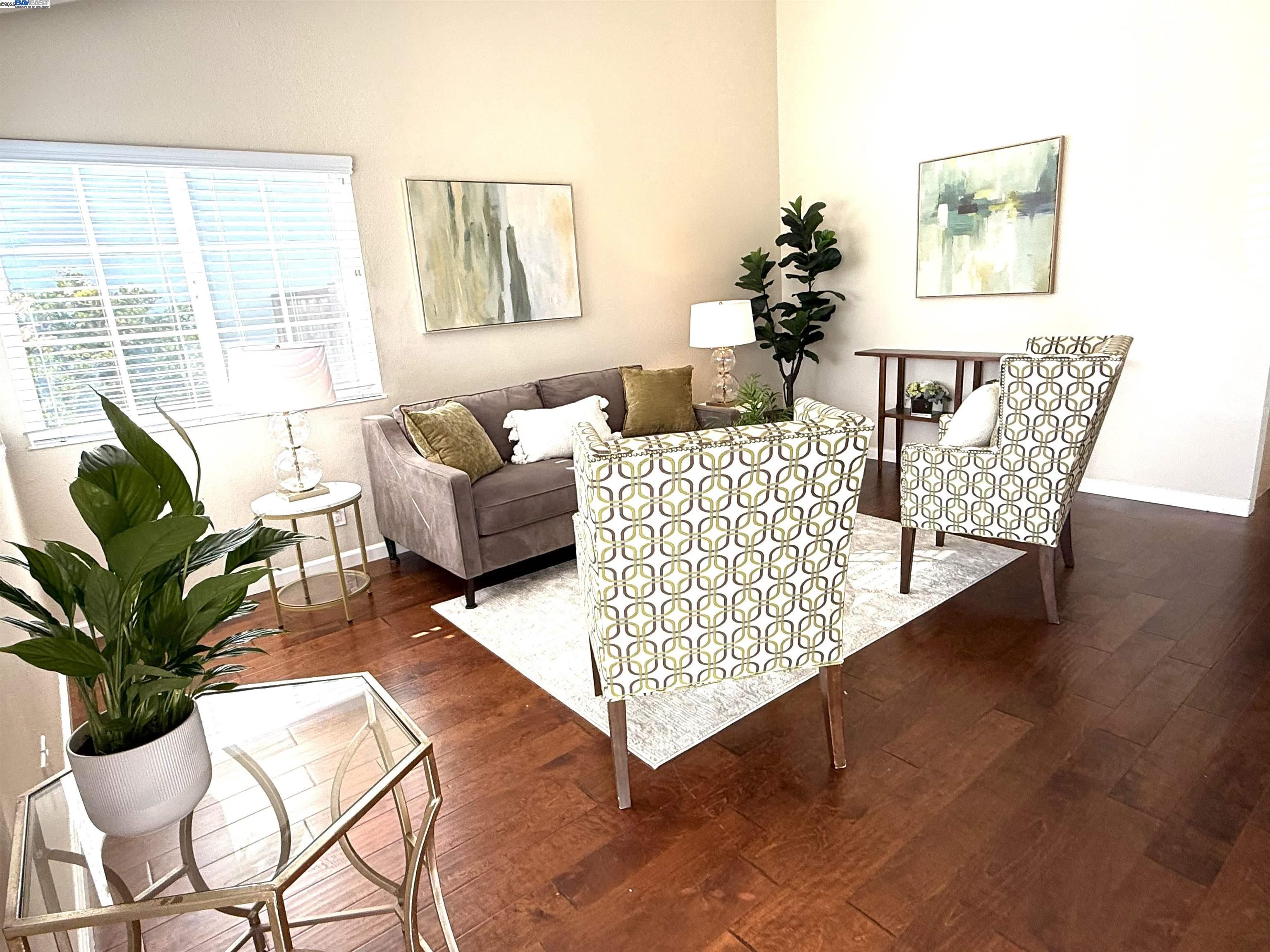 Detail Gallery Image 8 of 48 For 250 Jacaranda Dr, Hayward,  CA 94544 - 3 Beds | 2 Baths