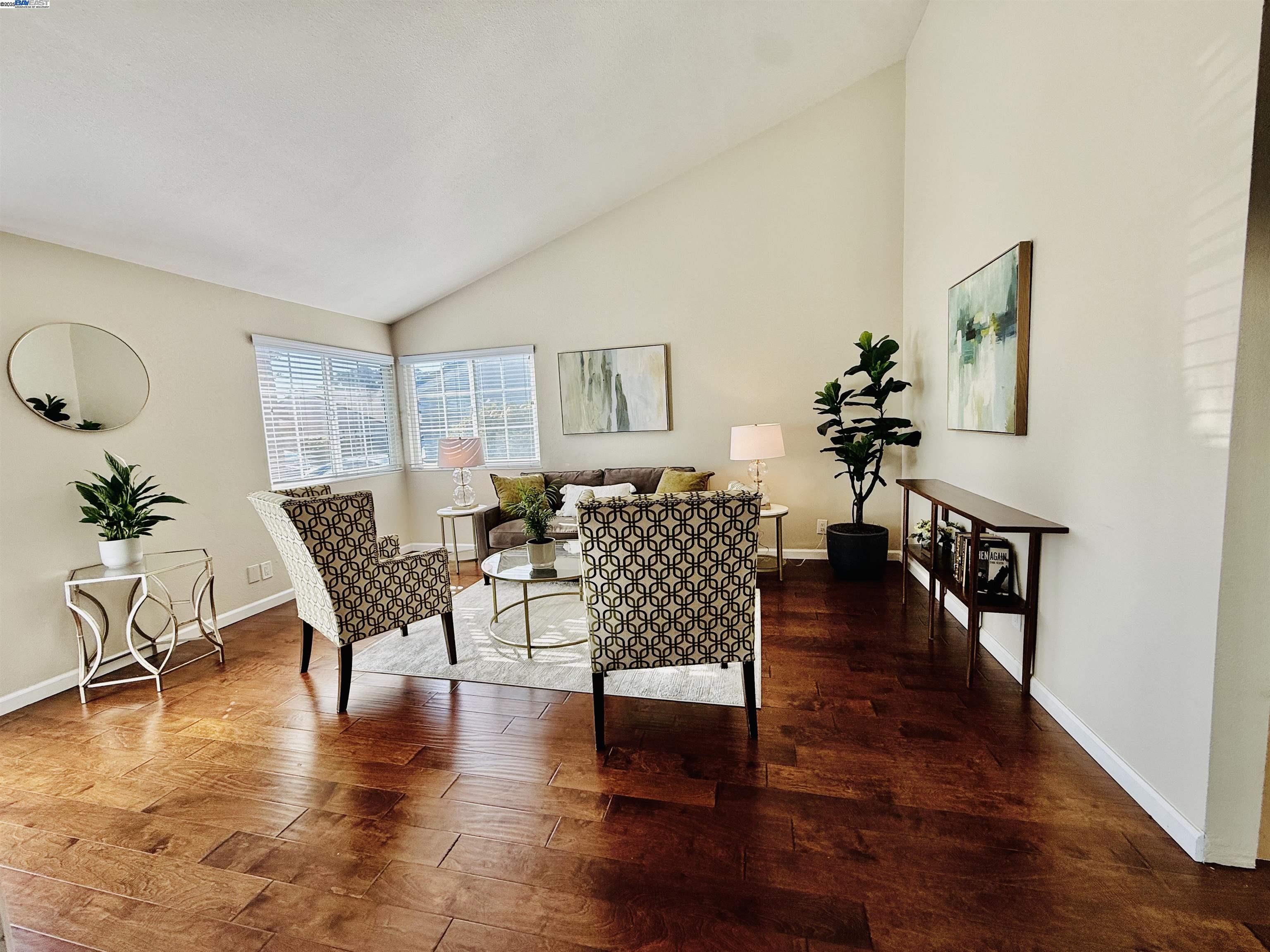 Detail Gallery Image 10 of 48 For 250 Jacaranda Dr, Hayward,  CA 94544 - 3 Beds | 2 Baths