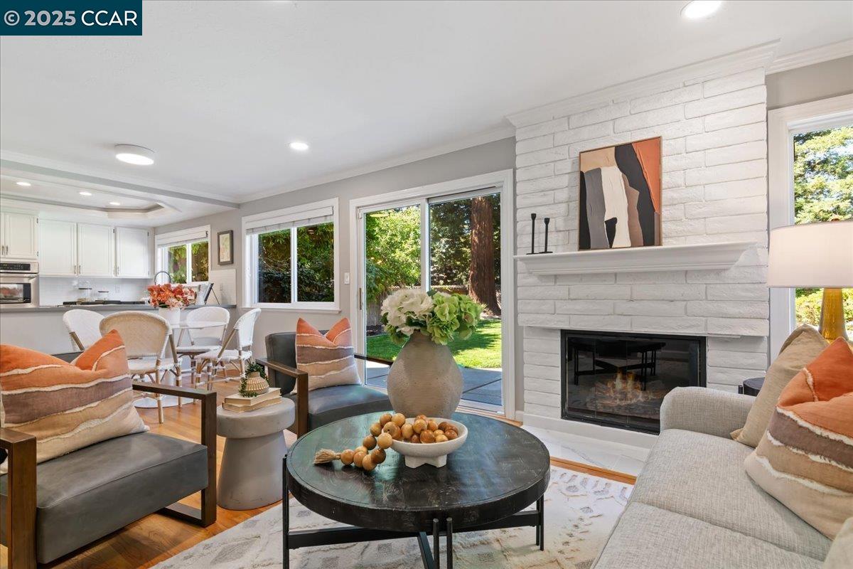 Detail Gallery Image 3 of 43 For 587 El Capitan Dr, Danville,  CA 94526 - 5 Beds | 3 Baths