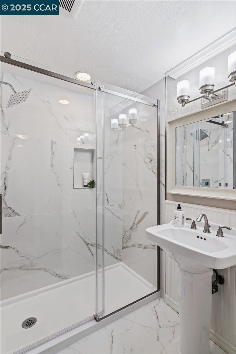 Detail Gallery Image 30 of 43 For 587 El Capitan Dr, Danville,  CA 94526 - 5 Beds | 3 Baths