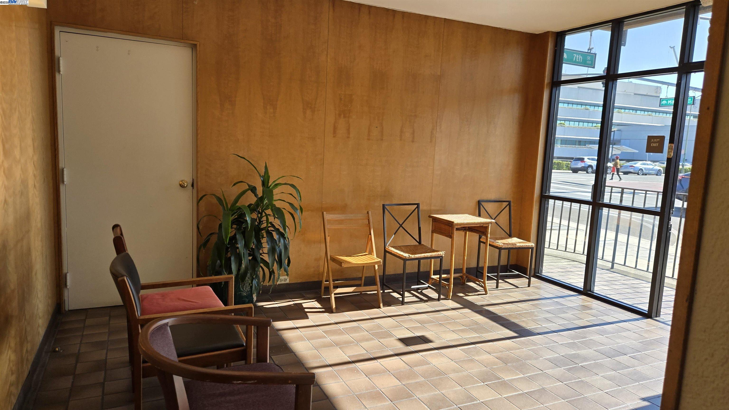 Detail Gallery Image 2 of 14 For 165 7th St #204,  Oakland,  CA 94607 - 2 Beds | 2 Baths