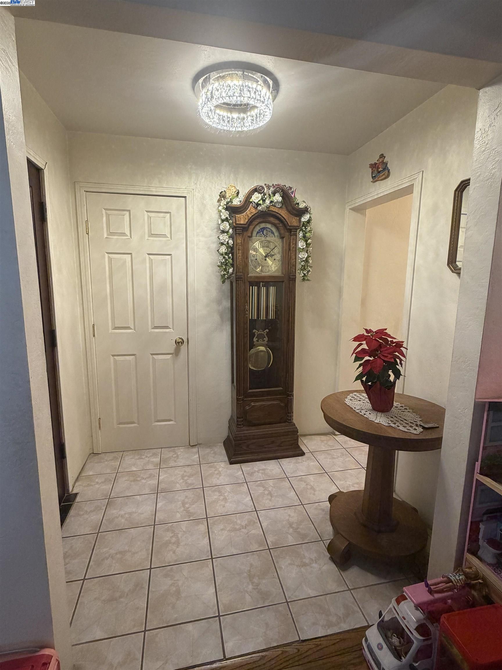 Detail Gallery Image 7 of 24 For 963 Dillo St, San Leandro,  CA 94578 - 3 Beds | 2 Baths