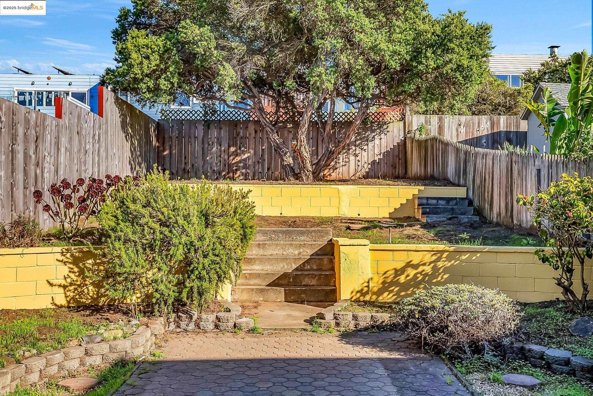 Detail Gallery Image 14 of 18 For 2470 43rd Ave, San Francisco,  CA 94116 - 2 Beds | 1 Baths