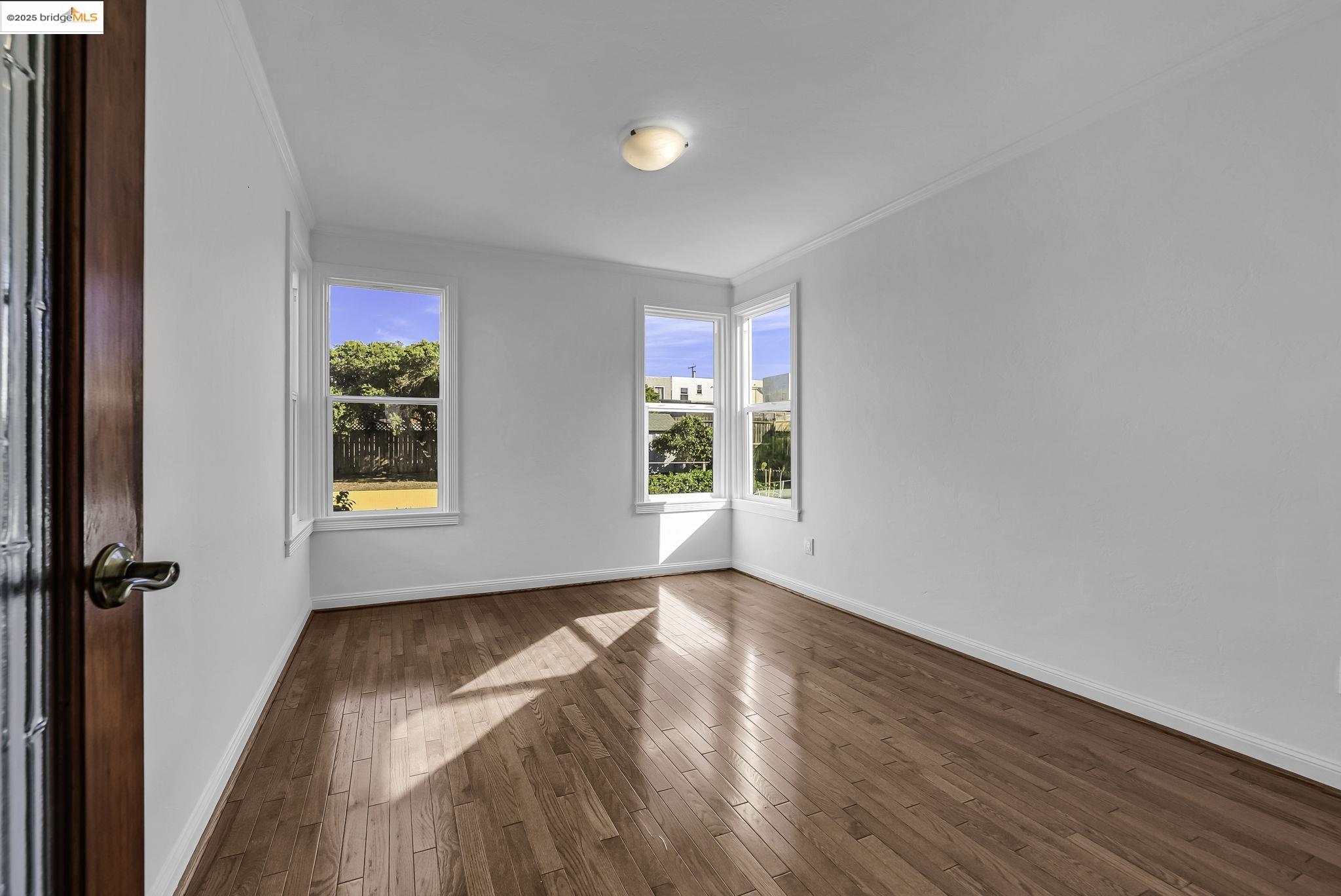 Detail Gallery Image 7 of 18 For 2470 43rd Ave, San Francisco,  CA 94116 - 2 Beds | 1 Baths