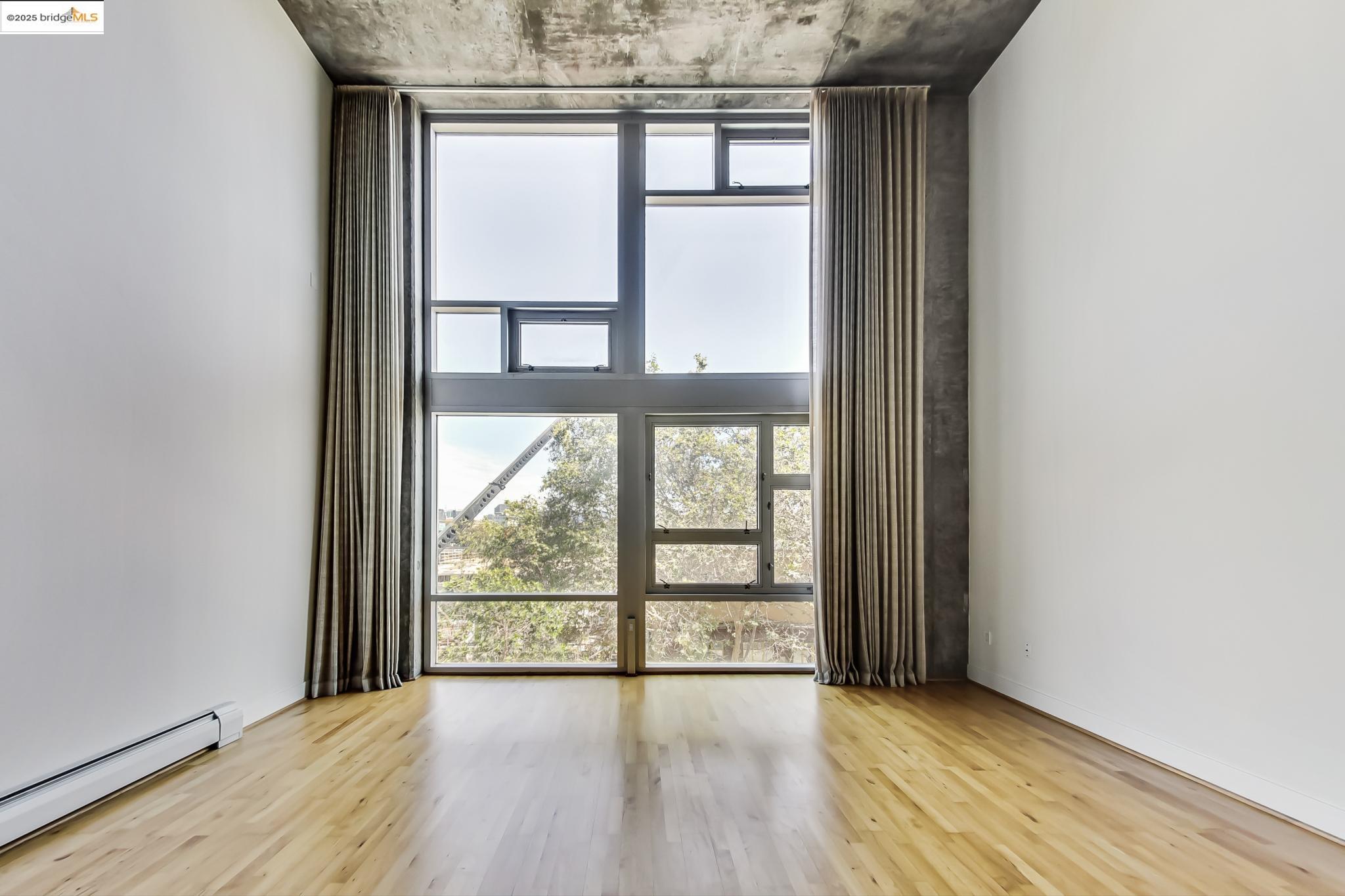 Detail Gallery Image 3 of 37 For 311 Oak St #506,  Oakland,  CA 94607 - 2 Beds | 2 Baths