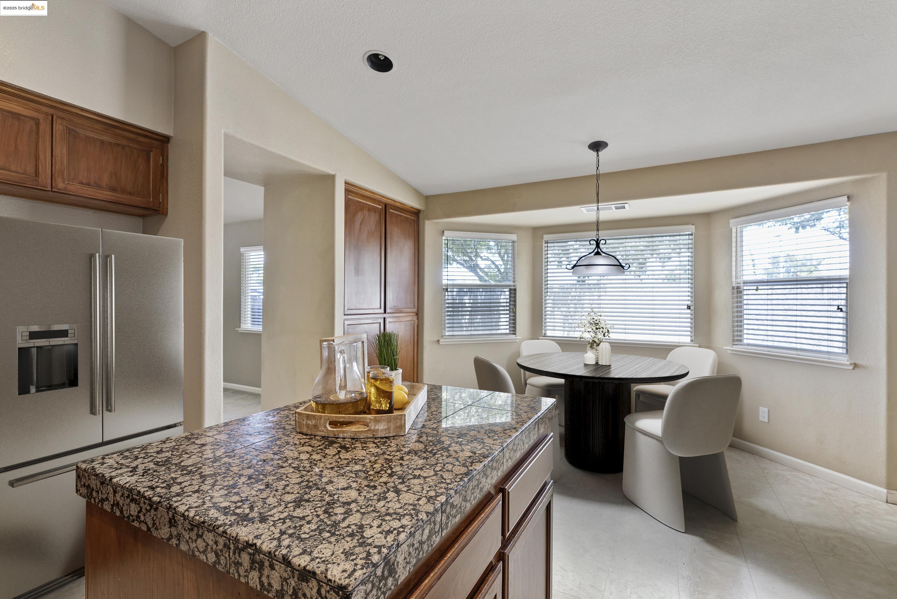 Detail Gallery Image 13 of 50 For 5200 Mohican Way, Antioch,  CA 94531 - 4 Beds | 2 Baths