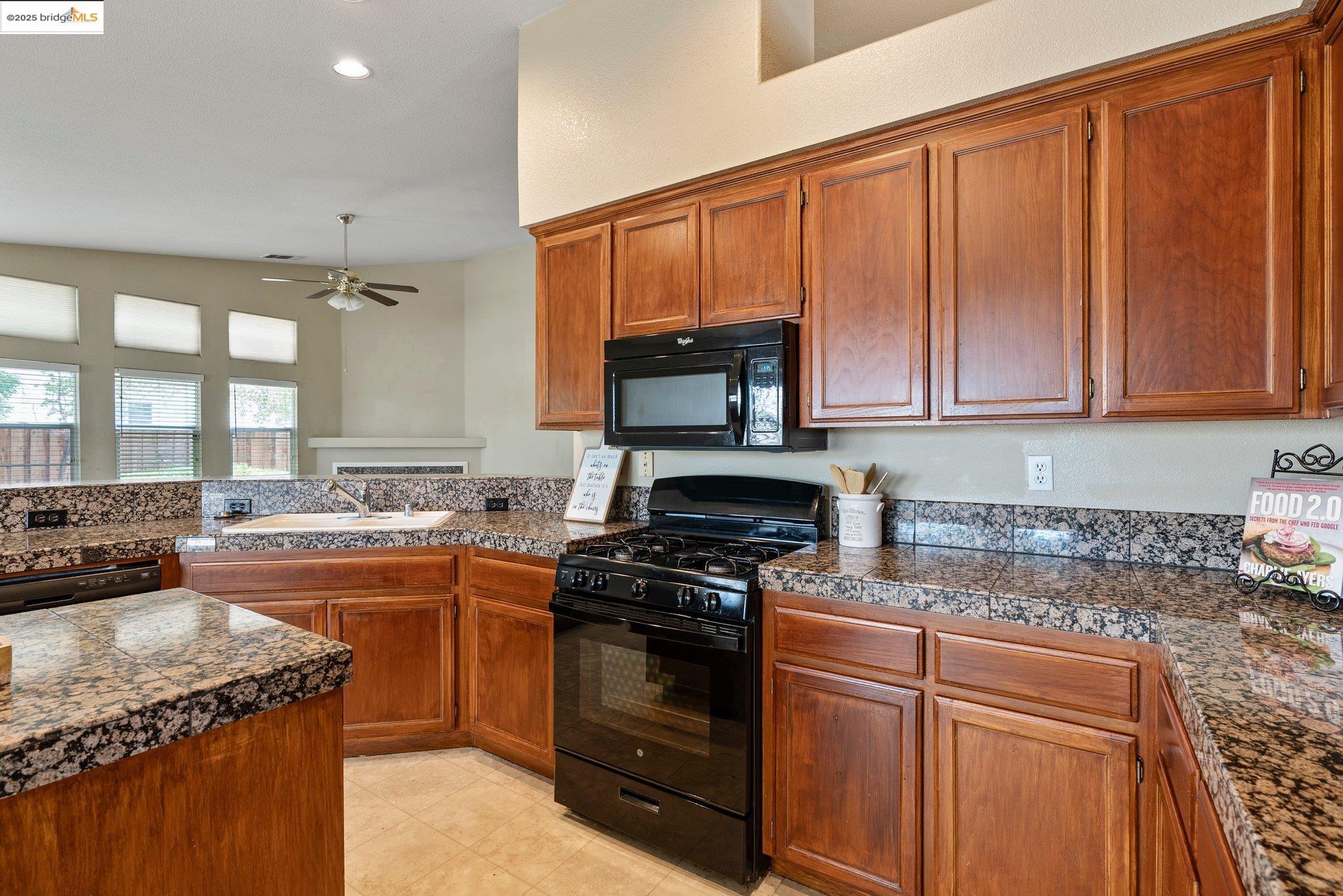 Detail Gallery Image 16 of 50 For 5200 Mohican Way, Antioch,  CA 94531 - 4 Beds | 2 Baths