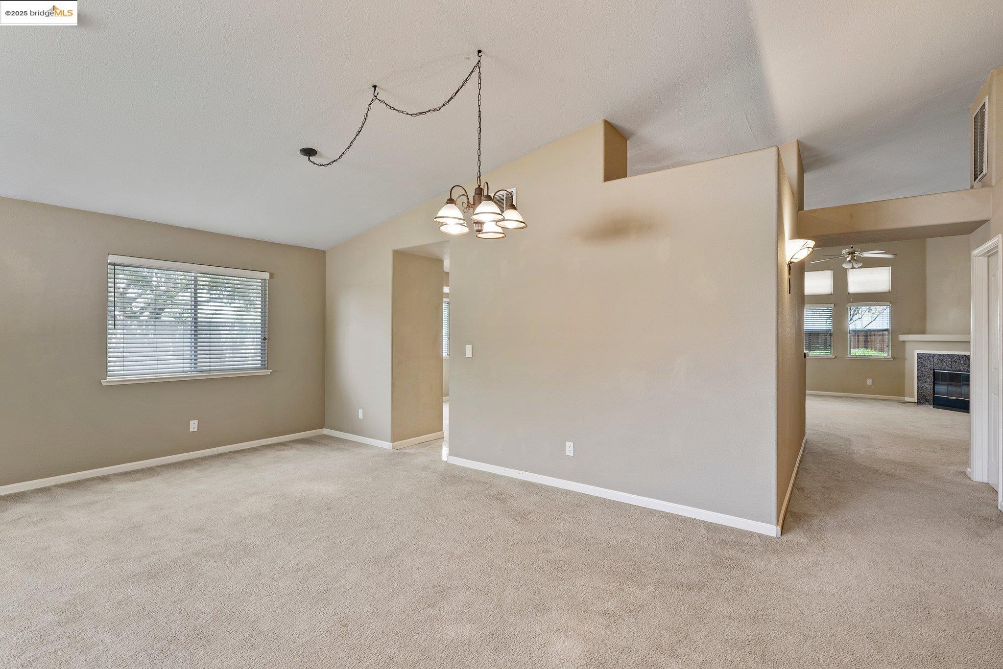 Detail Gallery Image 5 of 50 For 5200 Mohican Way, Antioch,  CA 94531 - 4 Beds | 2 Baths