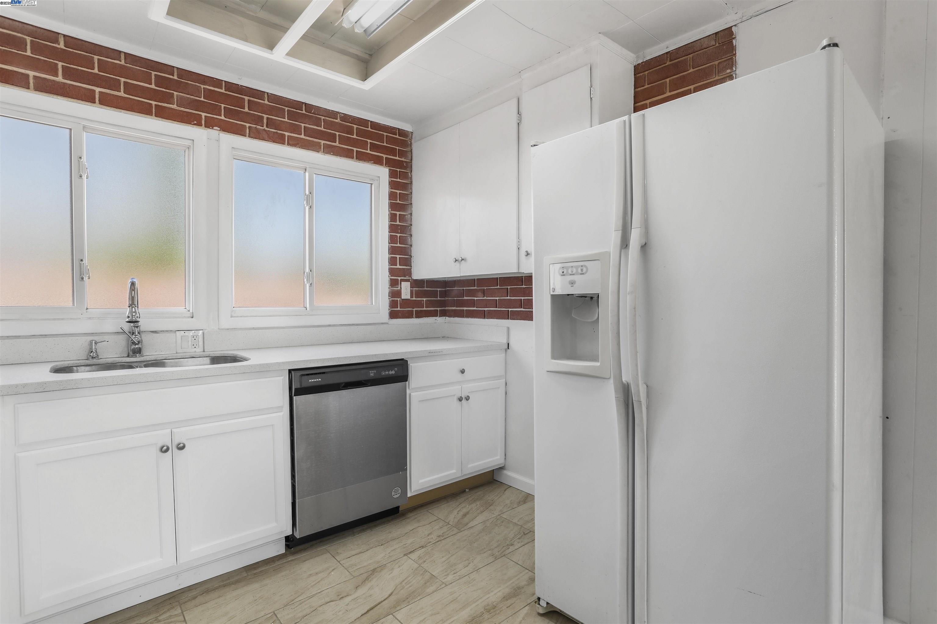 Detail Gallery Image 15 of 26 For 1925 Alpha Way, Antioch,  CA 94509 - 3 Beds | 2 Baths