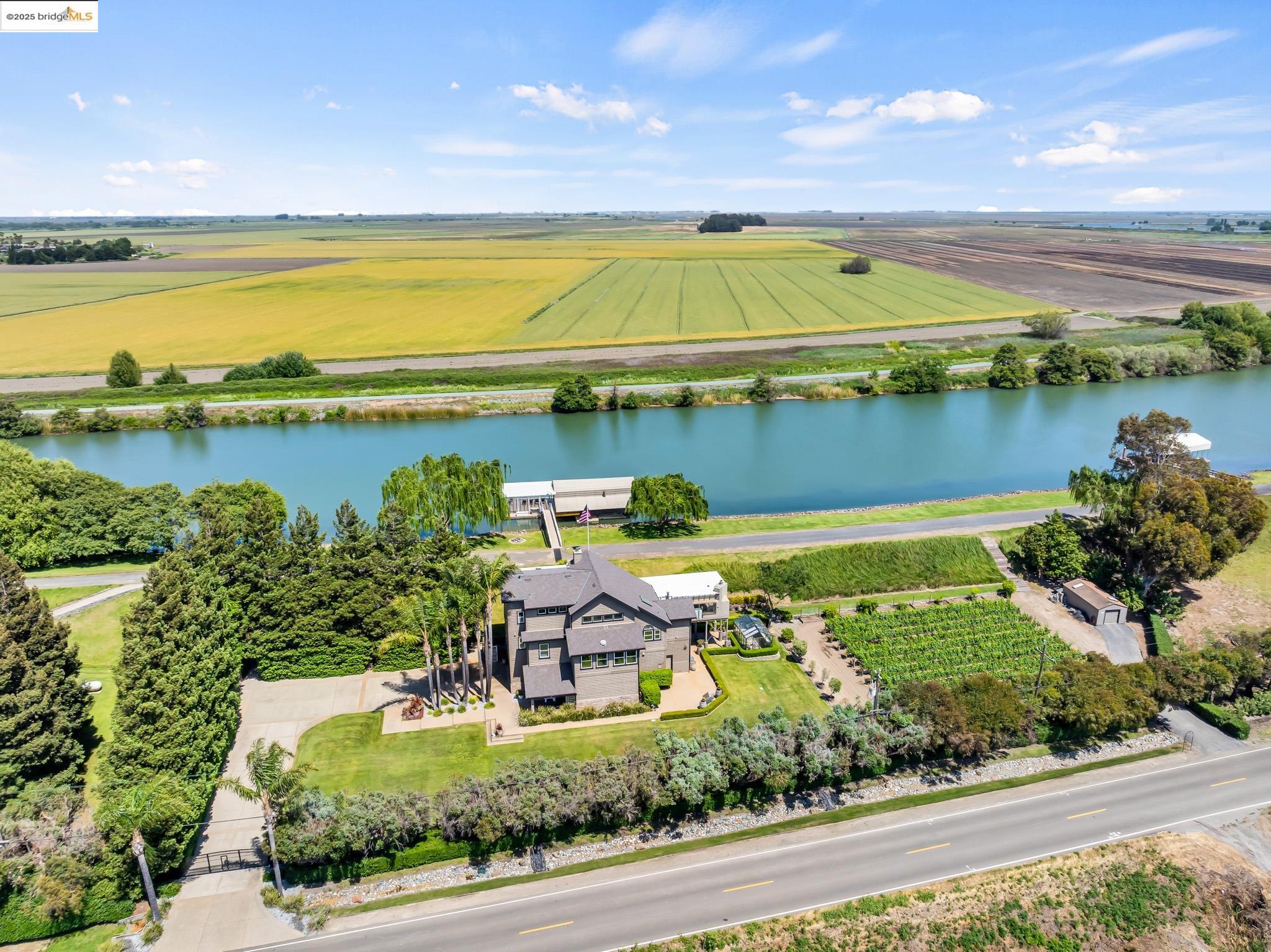 Detail Gallery Image 2 of 49 For 17035 Terminous Rd, Isleton,  CA 95641 - 3 Beds | 3 Baths