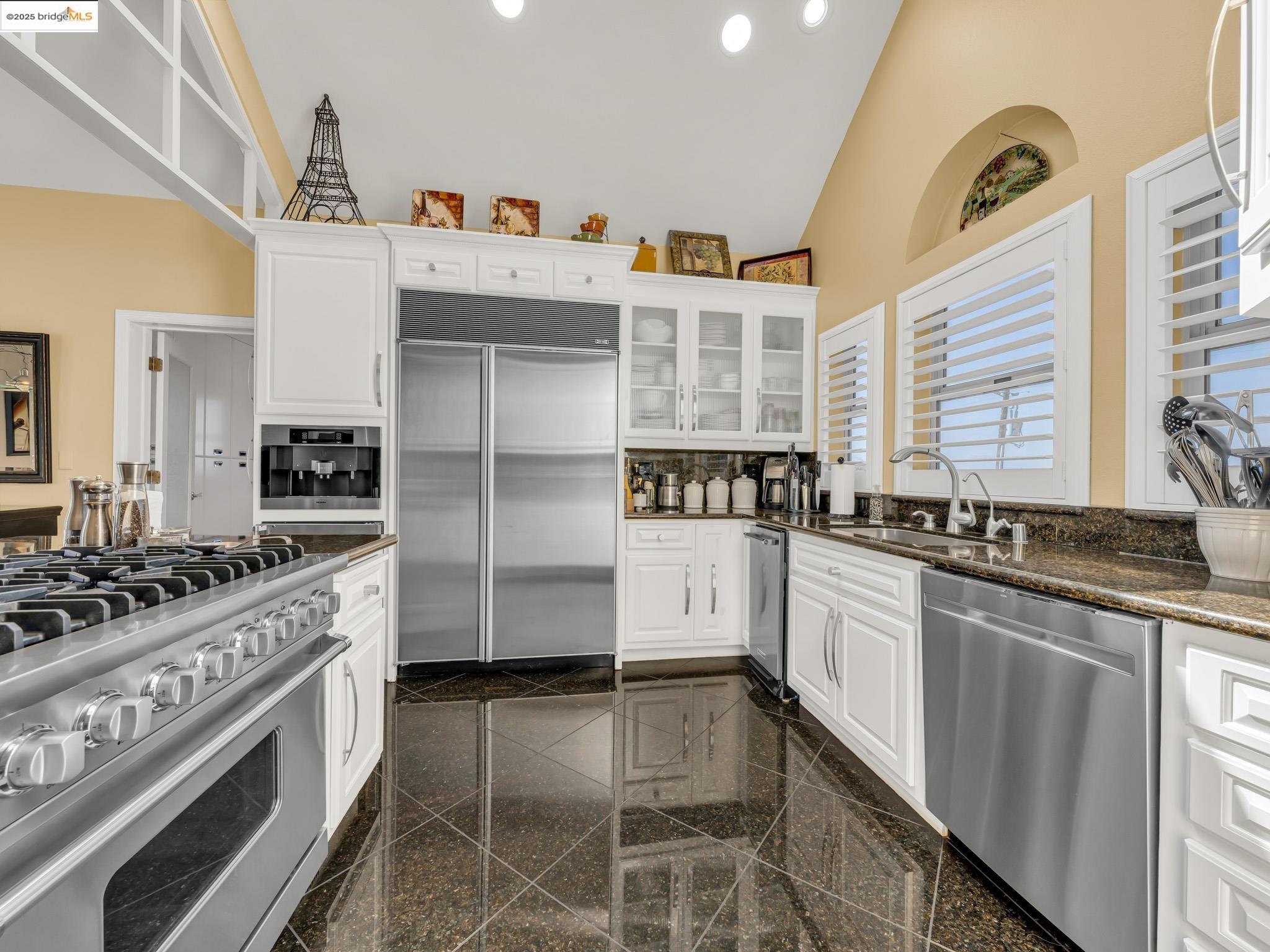 Detail Gallery Image 18 of 49 For 17035 Terminous Rd, Isleton,  CA 95641 - 3 Beds | 3 Baths