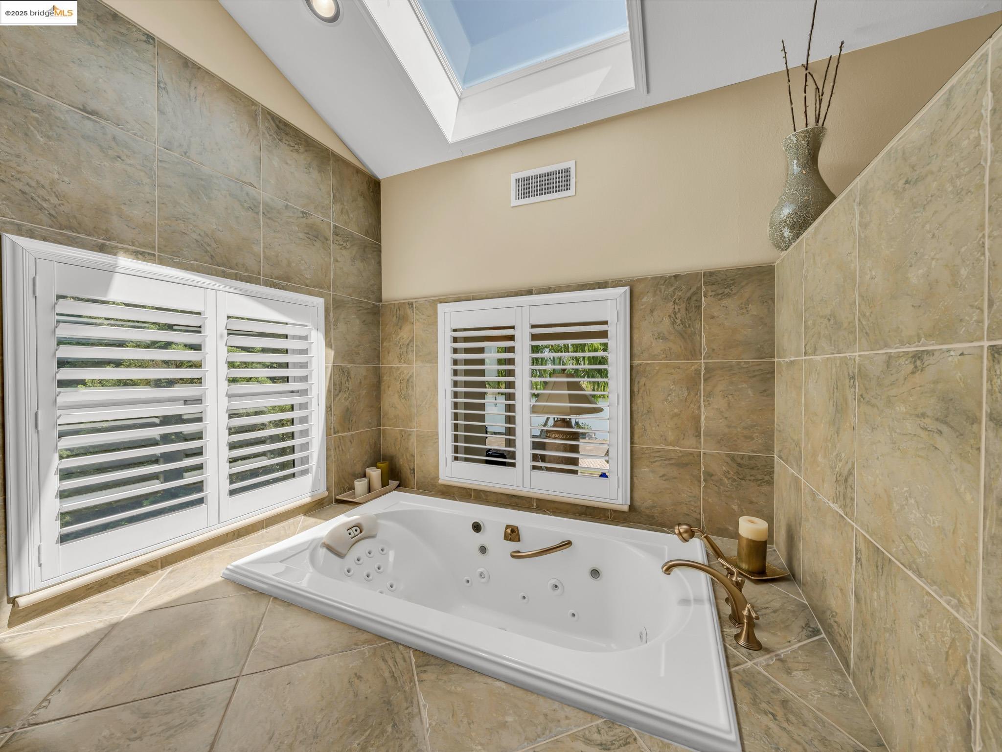 Detail Gallery Image 27 of 49 For 17035 Terminous Rd, Isleton,  CA 95641 - 3 Beds | 3 Baths