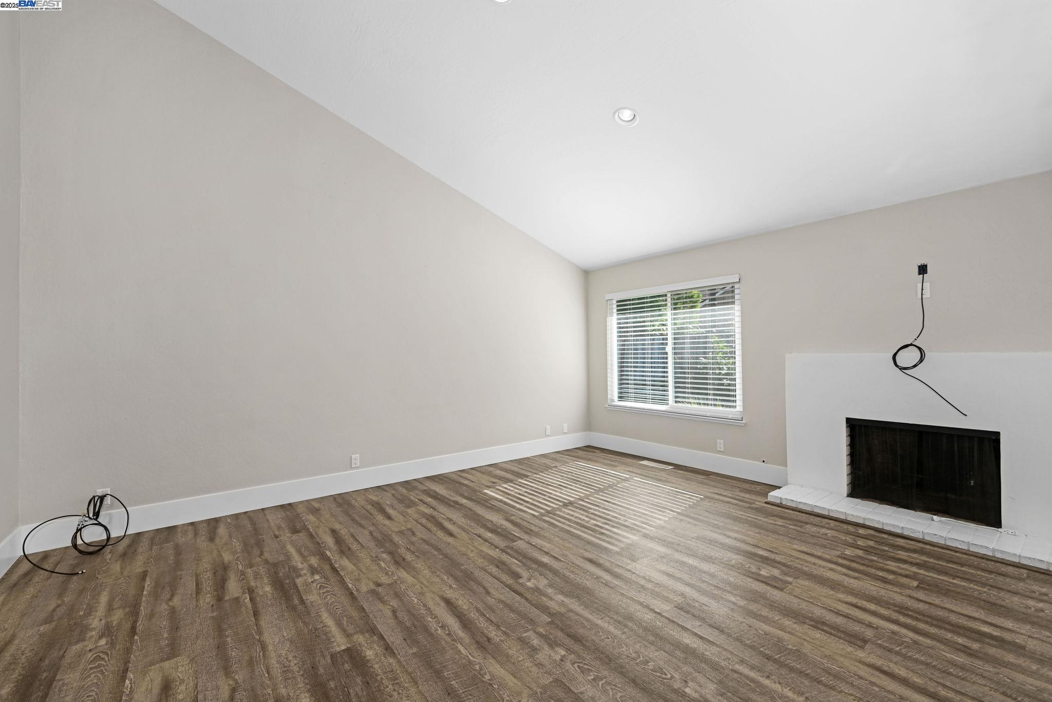 Detail Gallery Image 10 of 36 For 2270 Bromfield Ct, Walnut Creek,  CA 94596 - 3 Beds | 2 Baths