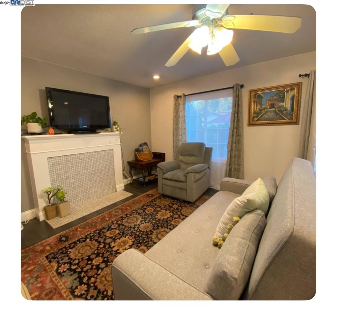 Detail Gallery Image 2 of 21 For 1112 Adason Dr, San Leandro,  CA 94578 - 2 Beds | 1/1 Baths