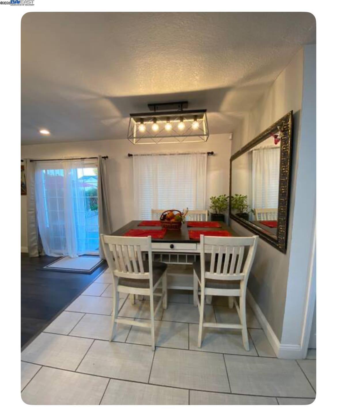 Detail Gallery Image 6 of 21 For 1112 Adason Dr, San Leandro,  CA 94578 - 2 Beds | 1/1 Baths