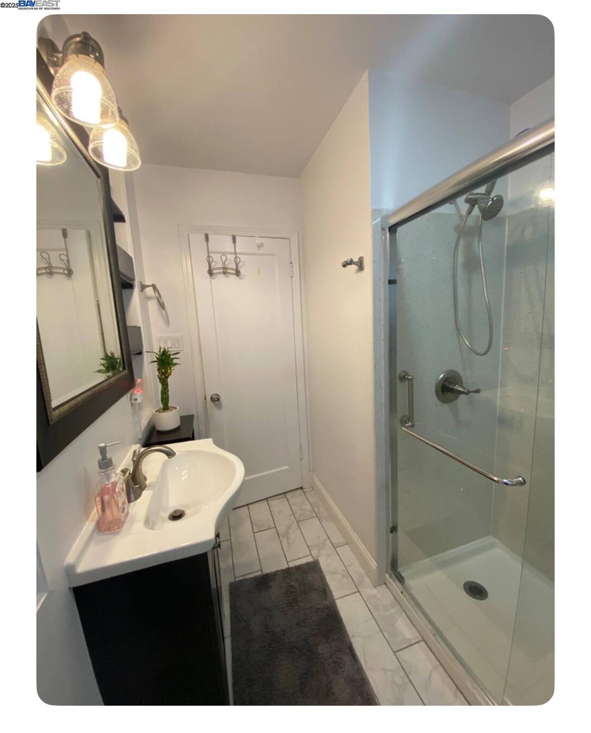 Detail Gallery Image 9 of 21 For 1112 Adason Dr, San Leandro,  CA 94578 - 2 Beds | 1/1 Baths