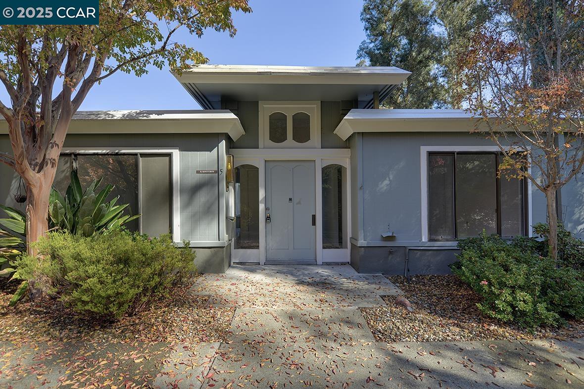 Detail Gallery Image 3 of 45 For 1137 Stanley Dollar Dr #5,  Walnut Creek,  CA 94595 - 2 Beds | 1 Baths