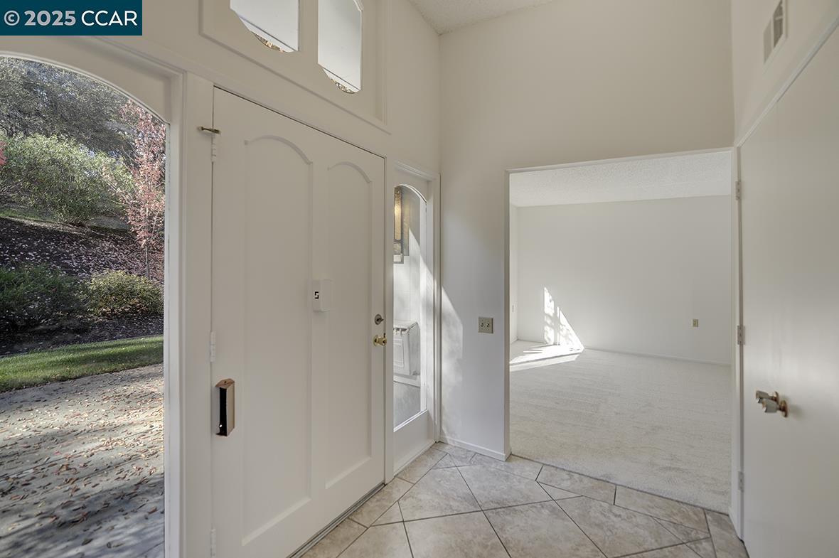 Detail Gallery Image 4 of 45 For 1137 Stanley Dollar Dr #5,  Walnut Creek,  CA 94595 - 2 Beds | 1 Baths