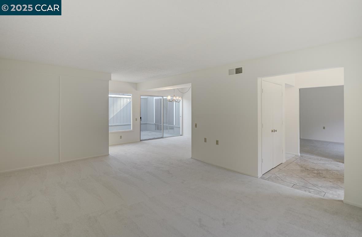 Detail Gallery Image 6 of 45 For 1137 Stanley Dollar Dr #5,  Walnut Creek,  CA 94595 - 2 Beds | 1 Baths