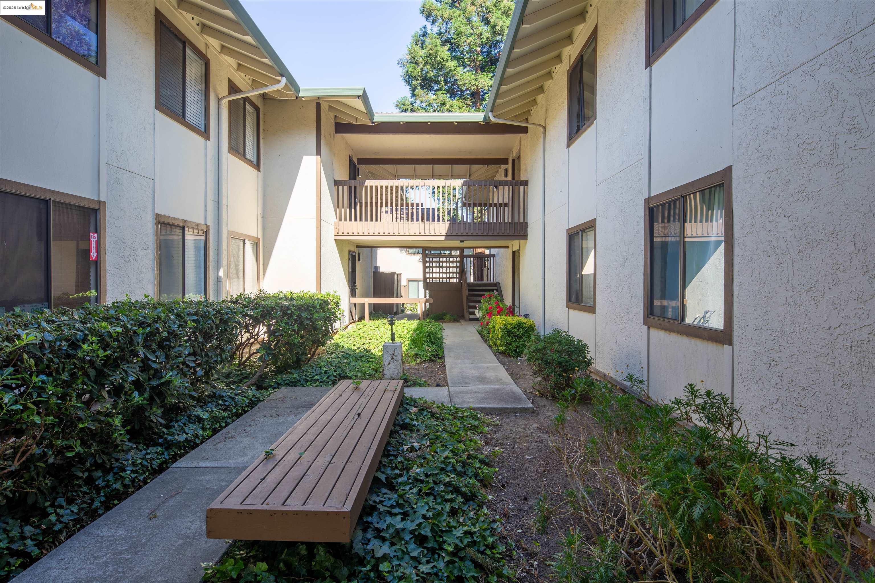 Detail Gallery Image 30 of 37 For 2400 Horizon Ln #136,  Antioch,  CA 94509 - 2 Beds | 2 Baths