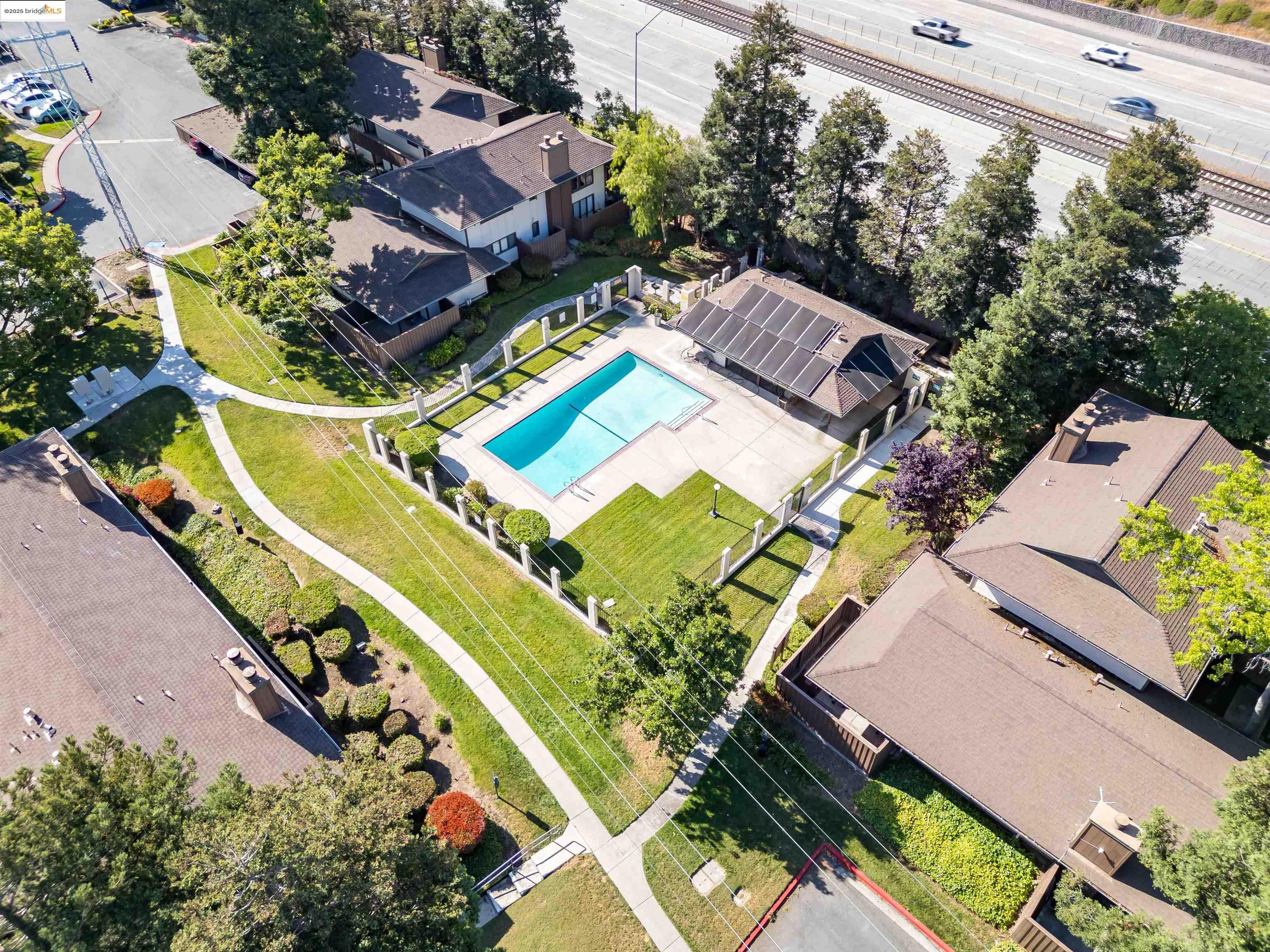 Detail Gallery Image 32 of 37 For 2400 Horizon Ln #136,  Antioch,  CA 94509 - 2 Beds | 2 Baths